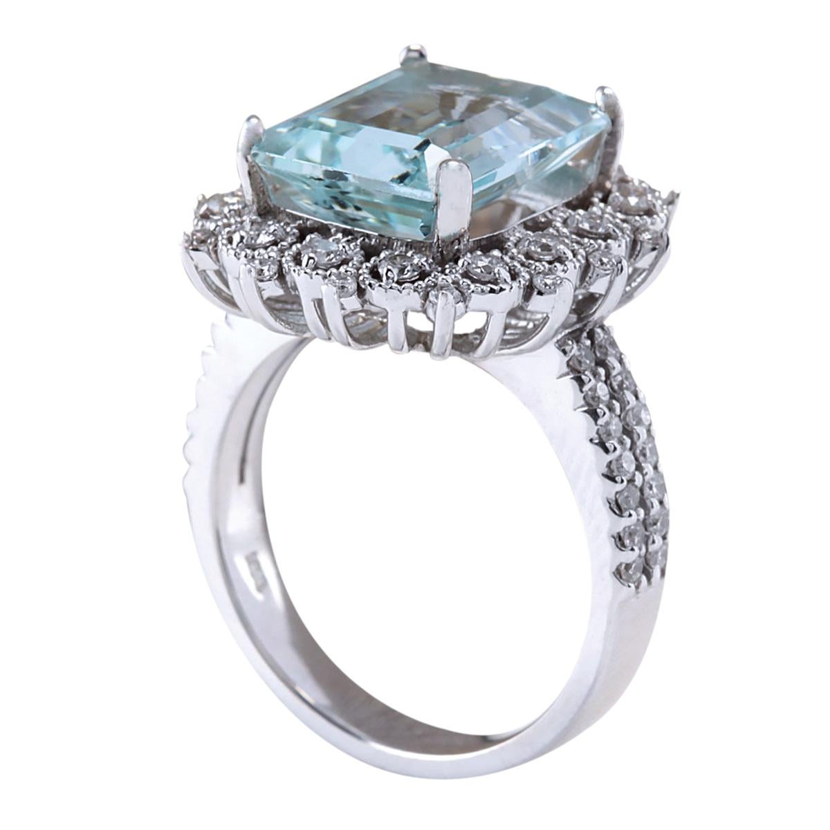 Emerald Cut Natural Aquamarine 14 Karat White Gold Diamond Ring For Sale