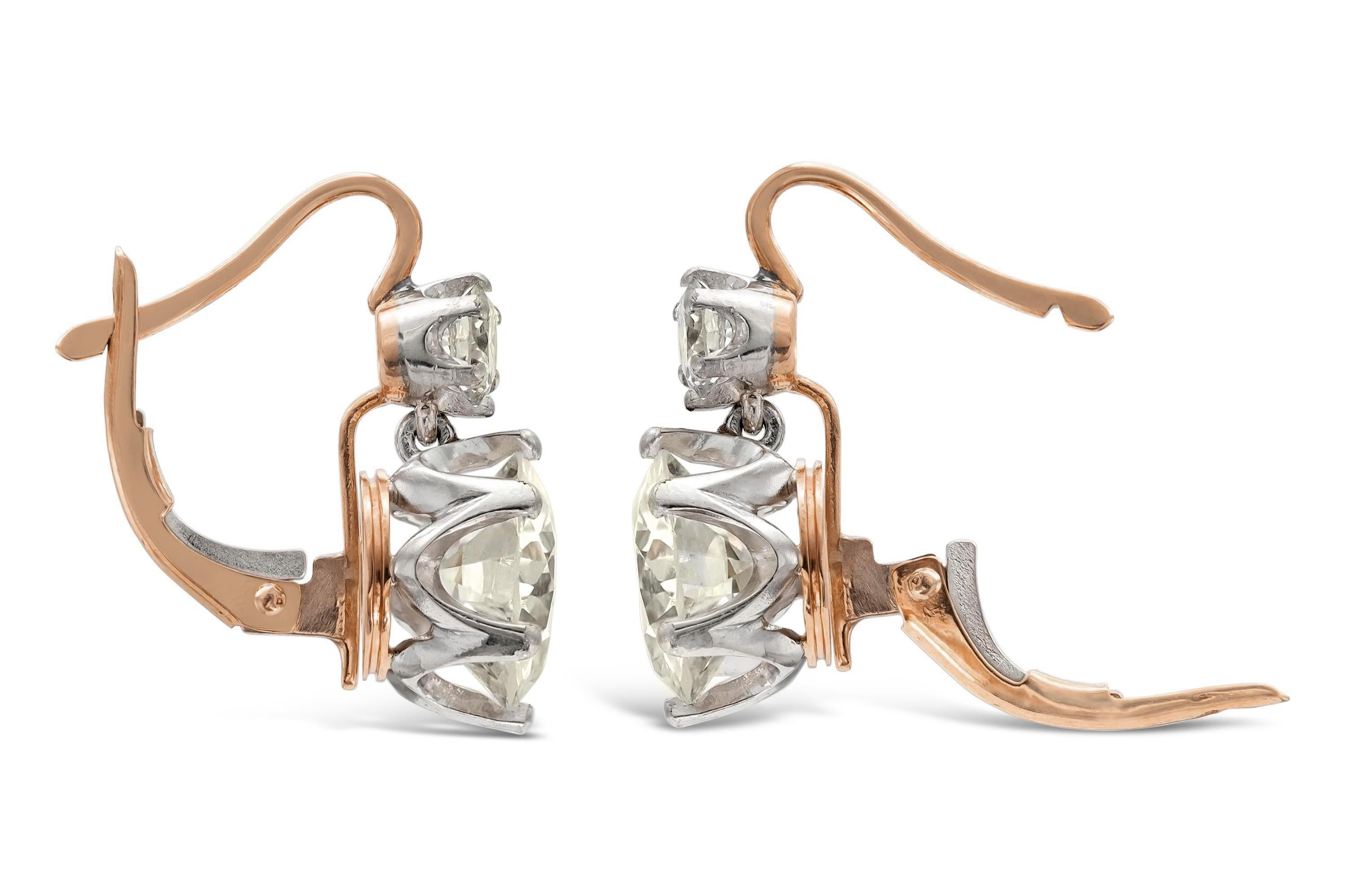 Taille vieille Europe Boucles d'oreilles pendantes en diamant taille européenne 5.58 carats en vente