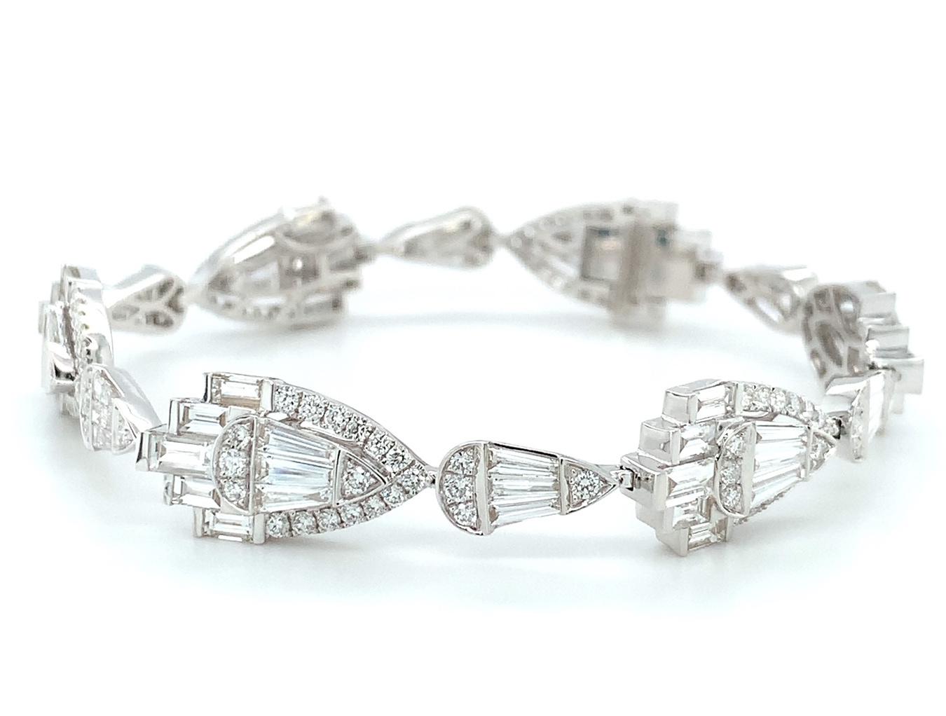 Art Deco Inspired Diamond Baguette Dangle Earrings, 5.58 Carats Total  For Sale 4