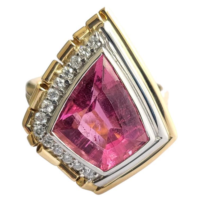 5.58 Carats Shield Cut Rubelite and Diamonds Cocktail Engagement Ring For Sale