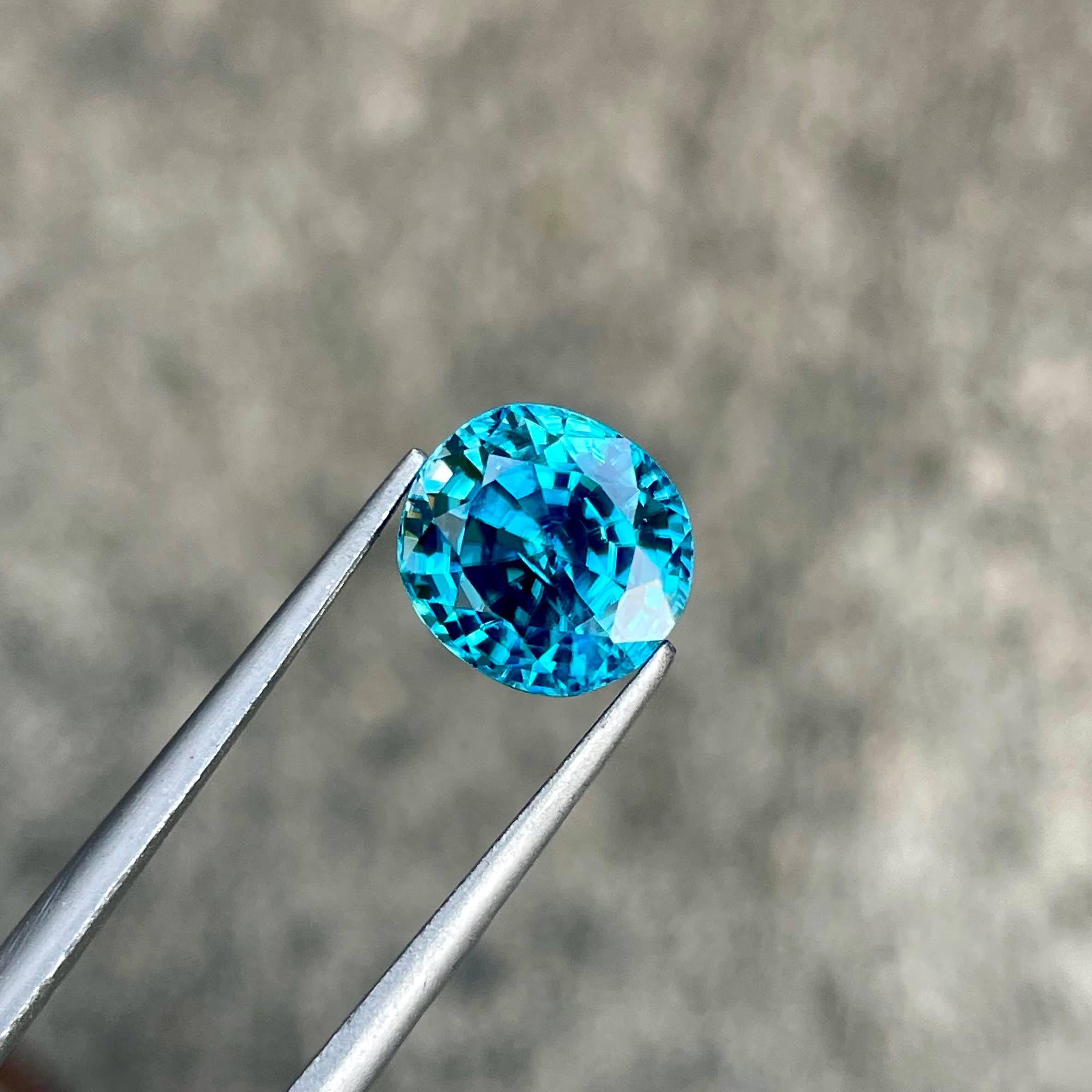 Weight 5.58 carats 
Dimensions 9.4x8.7x6.7 mm
Treatment heated 
Origin Cambodia 
Clarity VVS 
Shape cushion 
Cut faceted 



This exquisite 5.58 carat Tiffany Blue Zircon gemstone is a stunning example of natural beauty, sourced from the rich lands