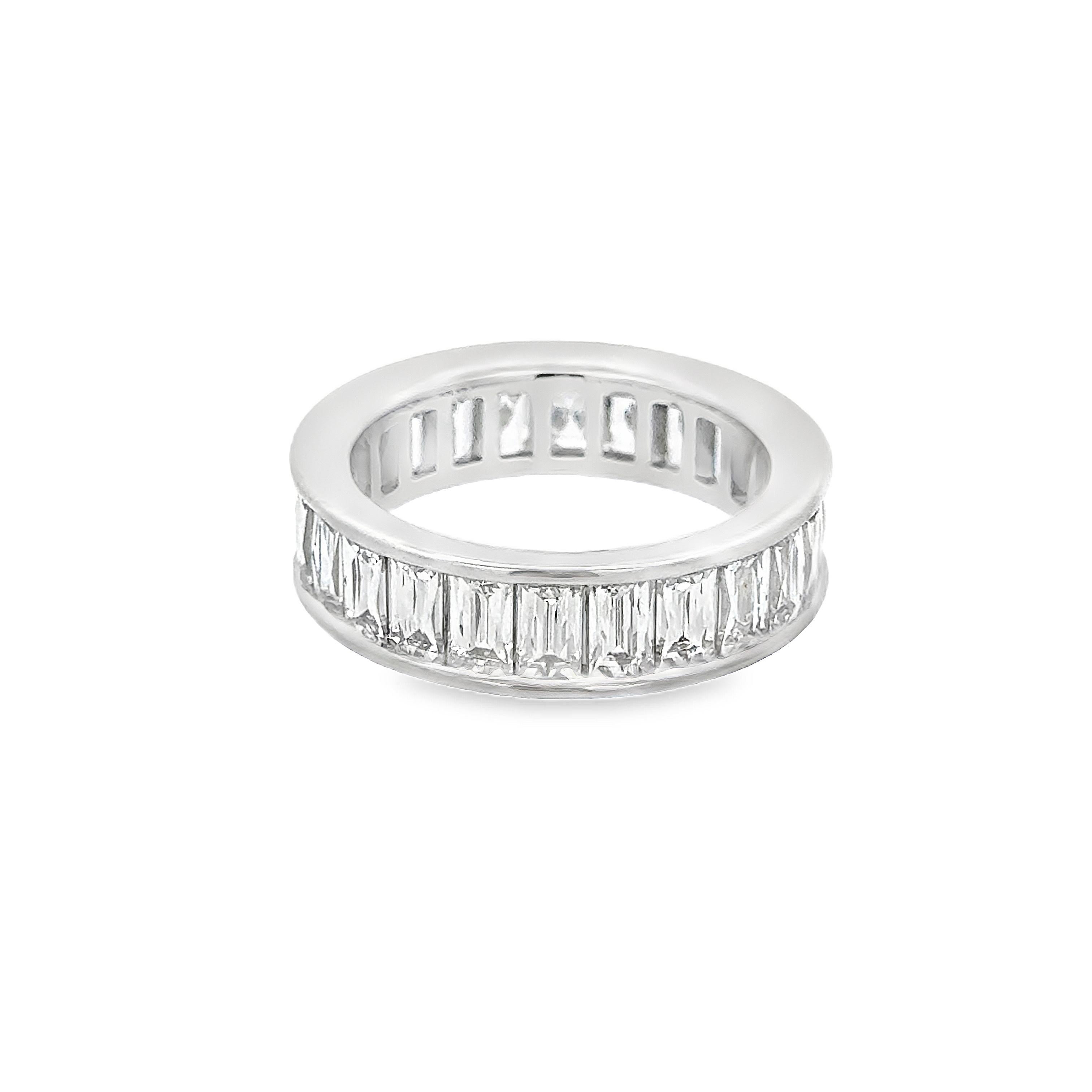 Contemporary Roman Malakov 5.58 Carats Elongated French Cut Diamond Eternity Wedding Band For Sale