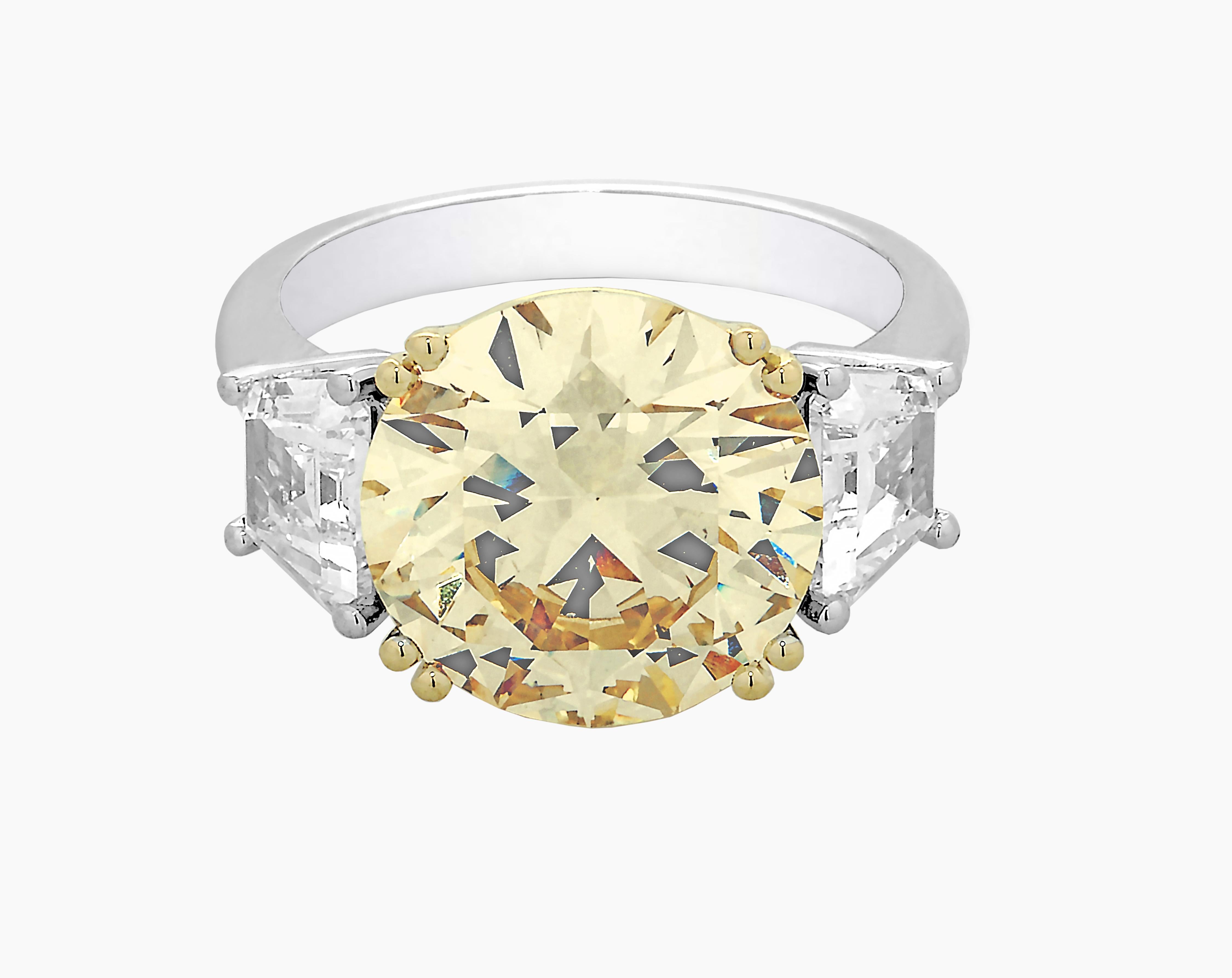 Contemporary 5.58 ct IGI Yellow Round and Trapezoid Diamond High Jewellery Ring 