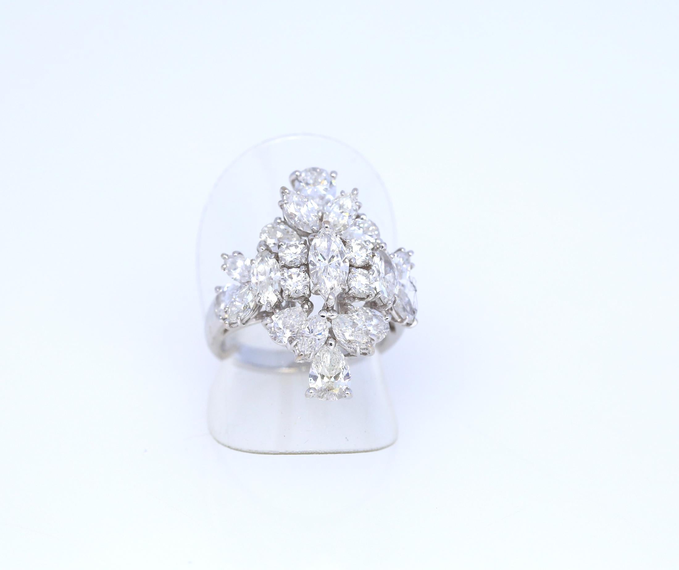 5.58 Ct Diamonds Marquise Round Pear-Cut White Gold 18 Karat Cocktail Ring, 2000 In Excellent Condition In Herzelia, Tel Aviv