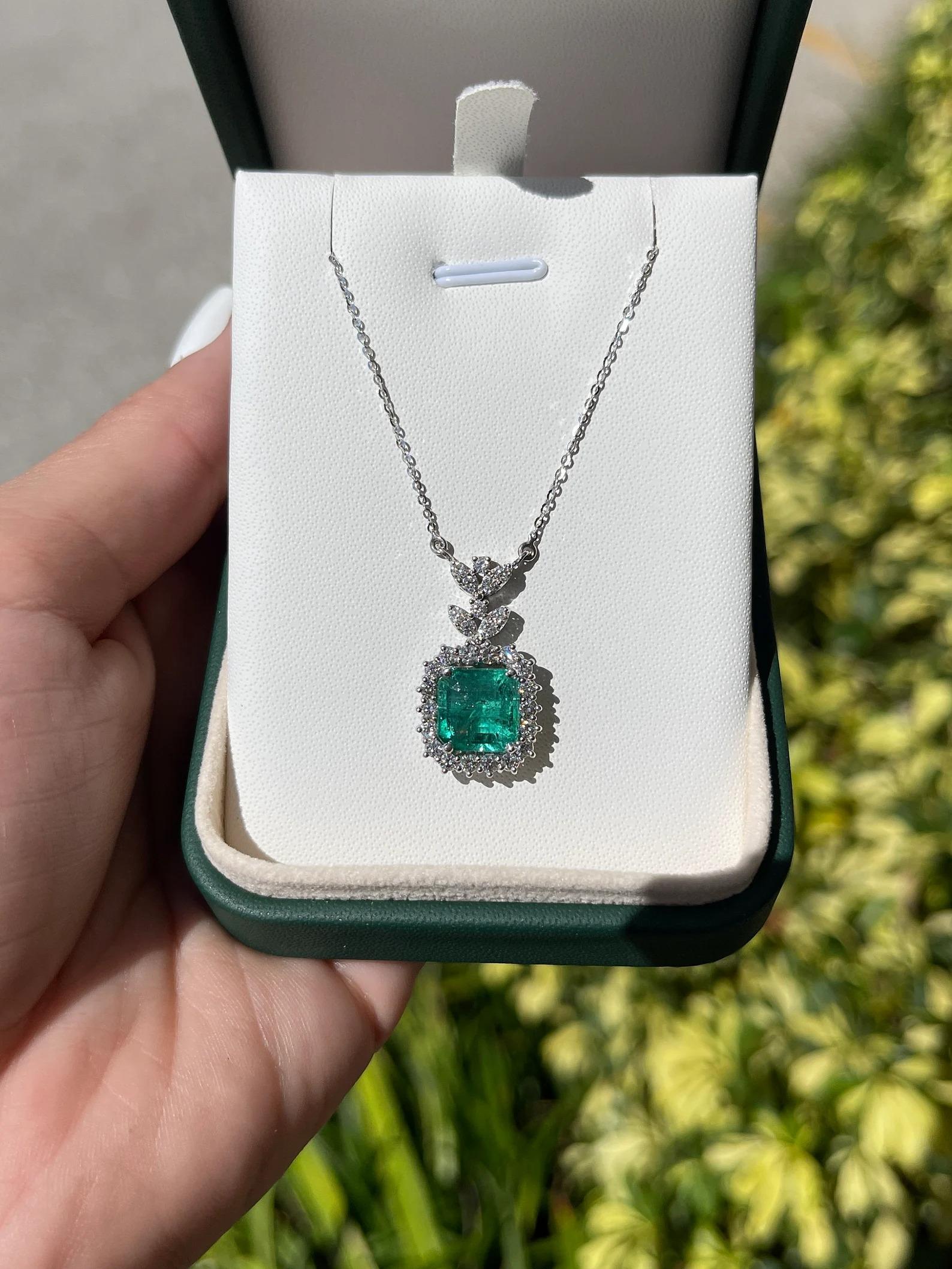 Modern 5.58tcw Natural Emerald-Asscher Cut & Diamond Halo White Gold Necklace 18K For Sale