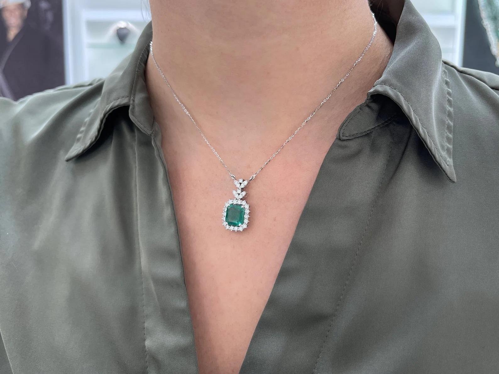 5.58tcw Natural Emerald-Asscher Cut & Diamond Halo White Gold Necklace 18K For Sale 2