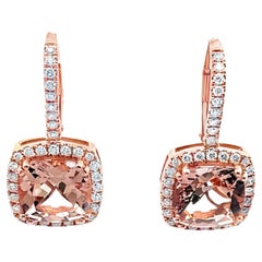 5,59 Karat Morganit-Tropfenohrringe mit Halo-Diamanten 0,62 Karat aus 14K Rose Gold