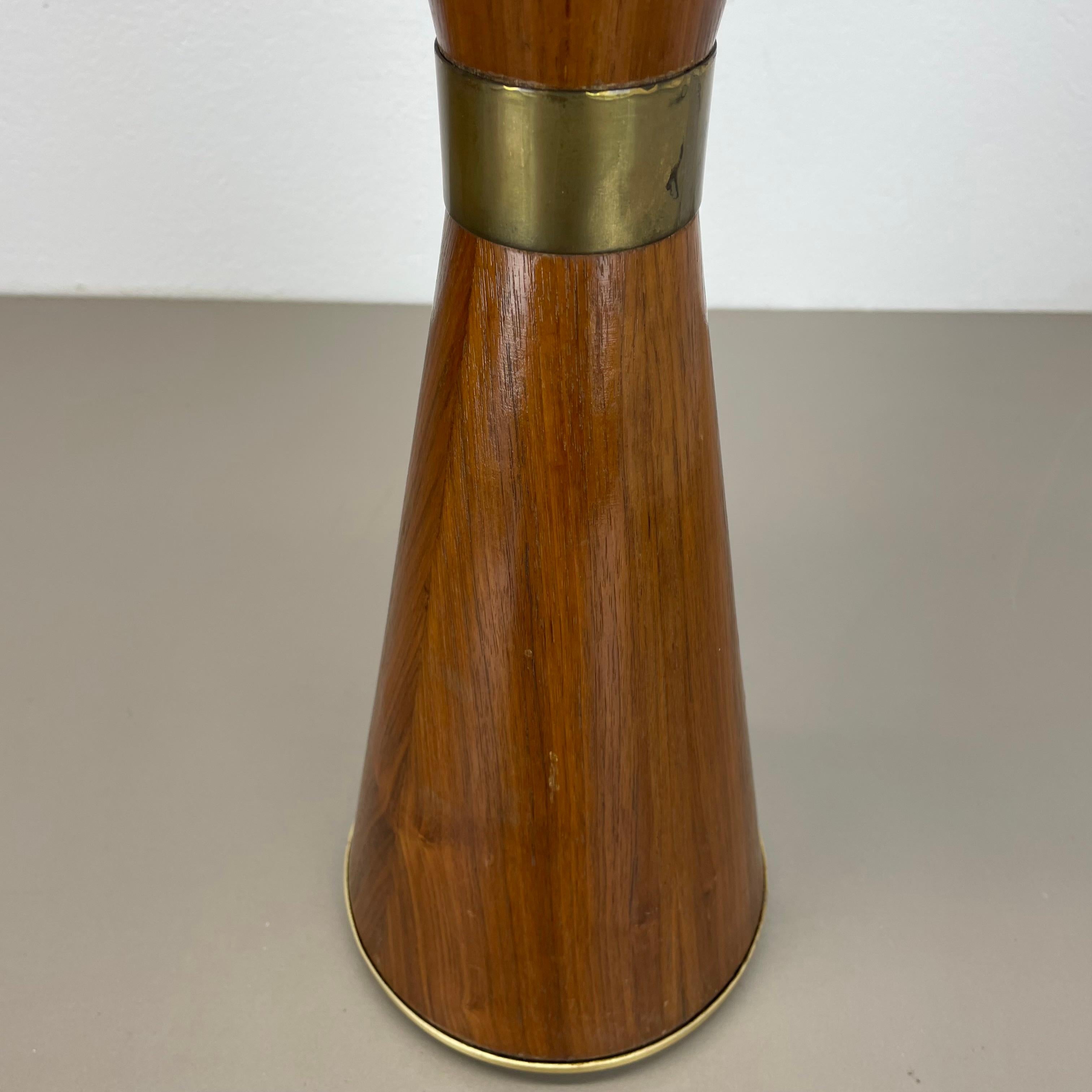55cm Elemento minimalista DIABOLO in metallo e noce per piante, ITALIA, anni '50 in vendita 4