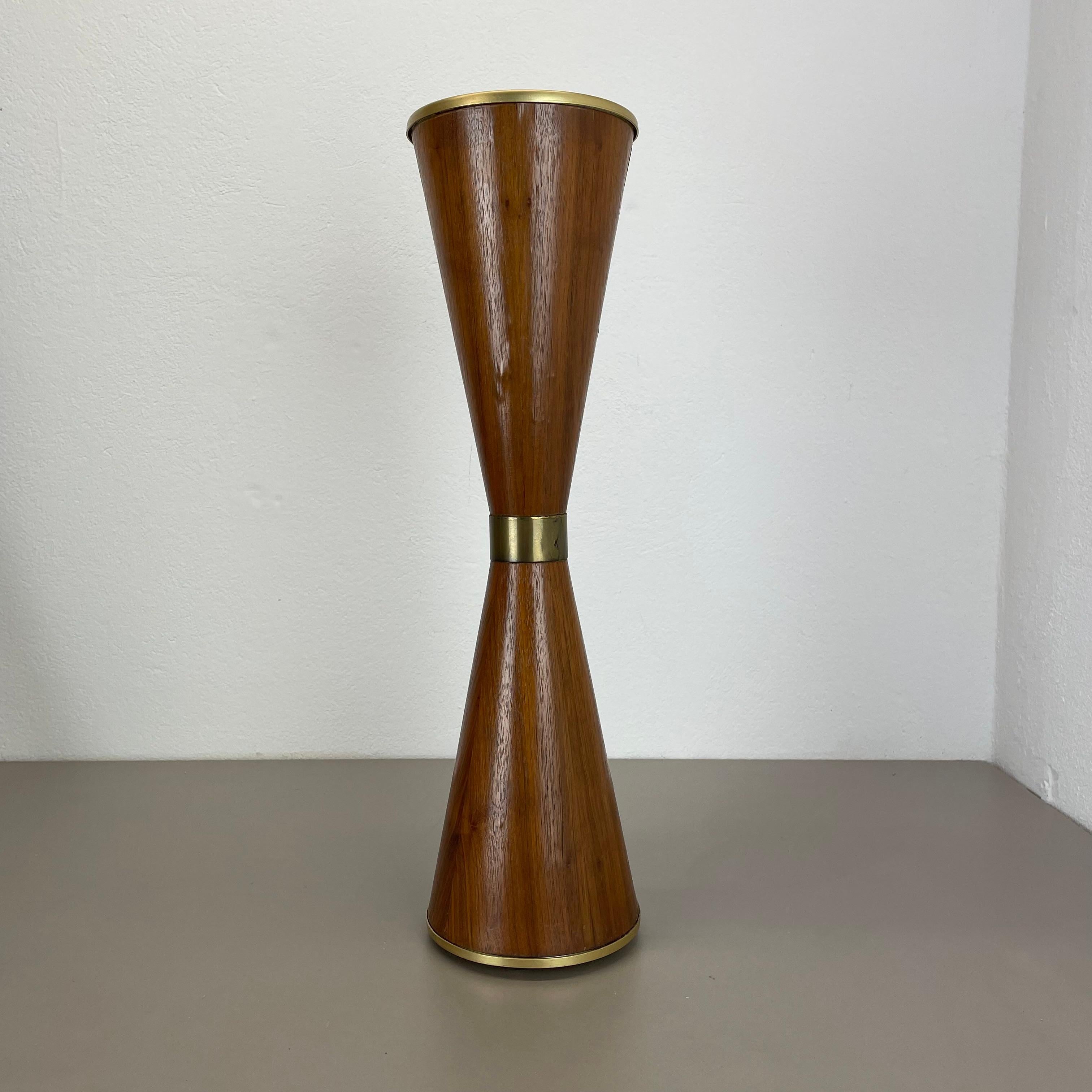 55cm Elemento minimalista DIABOLO in metallo e noce per piante, ITALIA, anni '50 in vendita 6