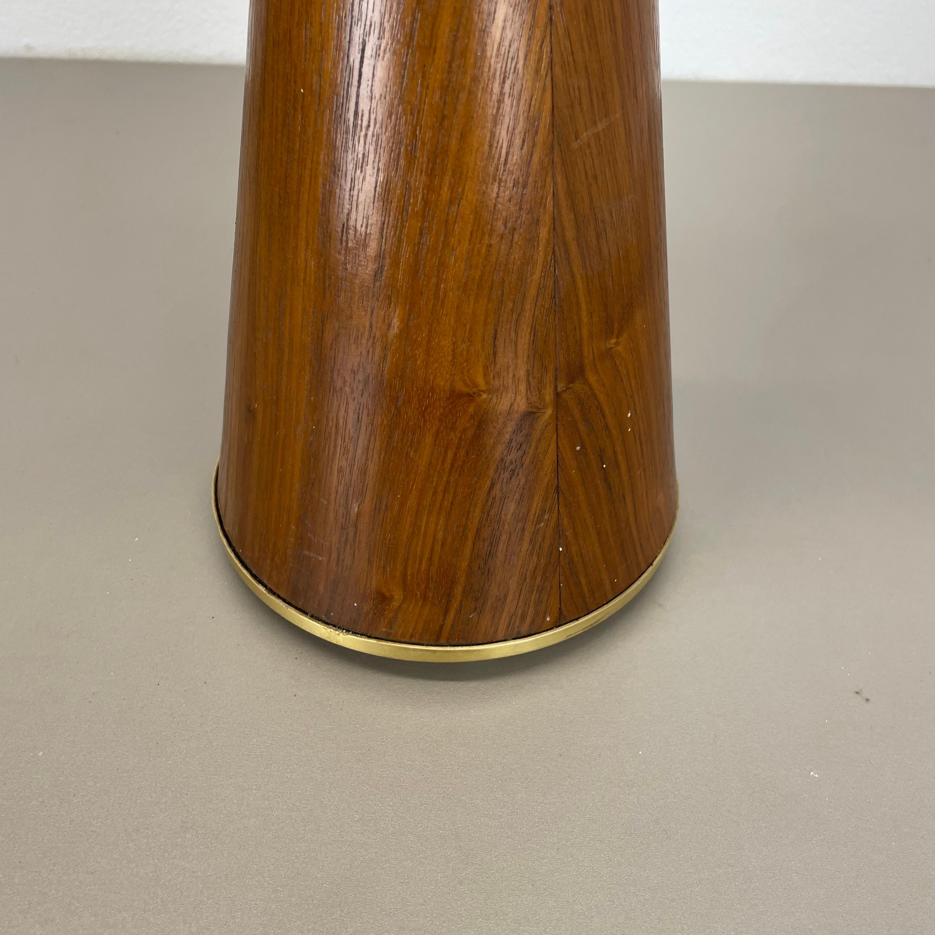 55cm Elemento minimalista DIABOLO in metallo e noce per piante, ITALIA, anni '50 in vendita 9