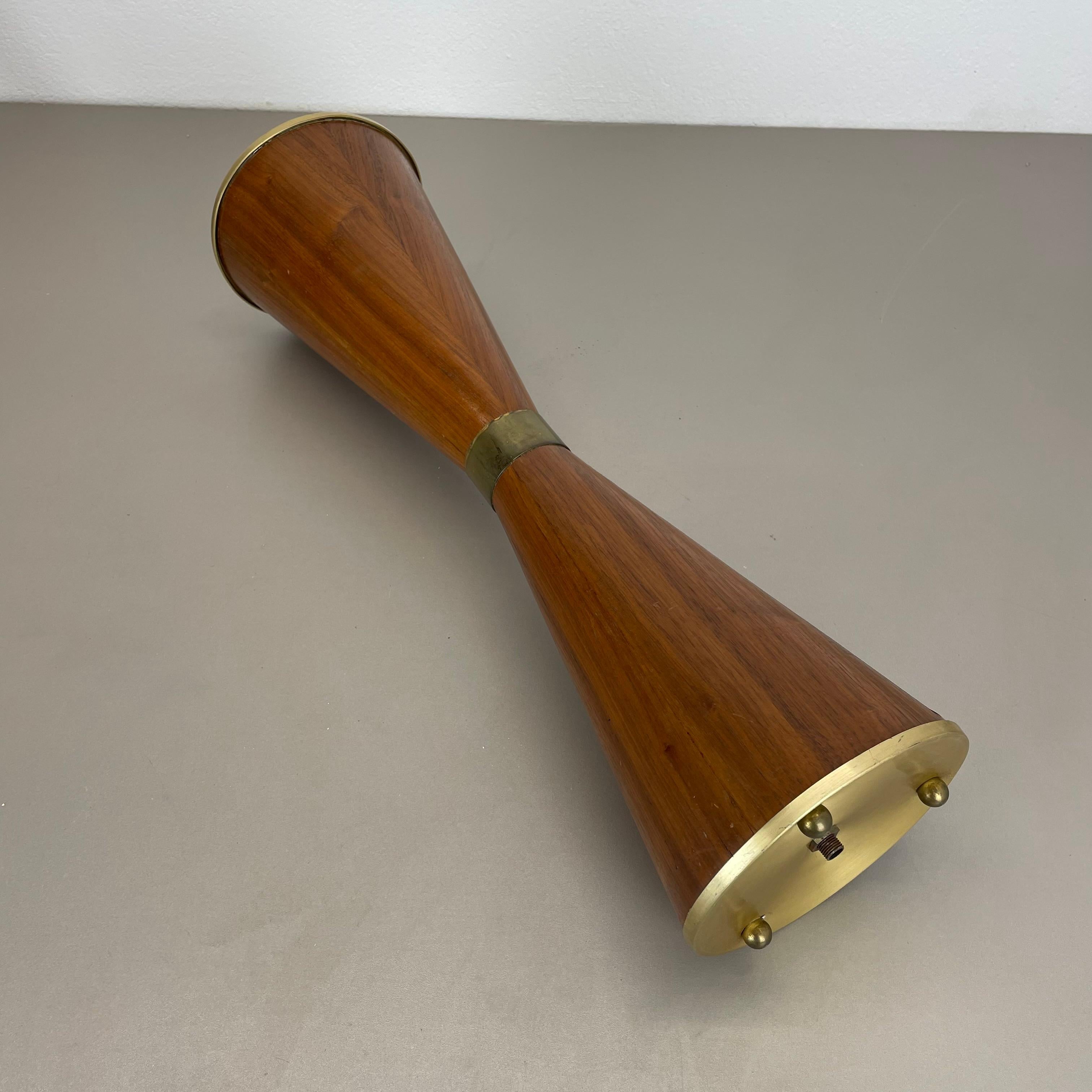 55cm Elemento minimalista DIABOLO in metallo e noce per piante, ITALIA, anni '50 in vendita 11