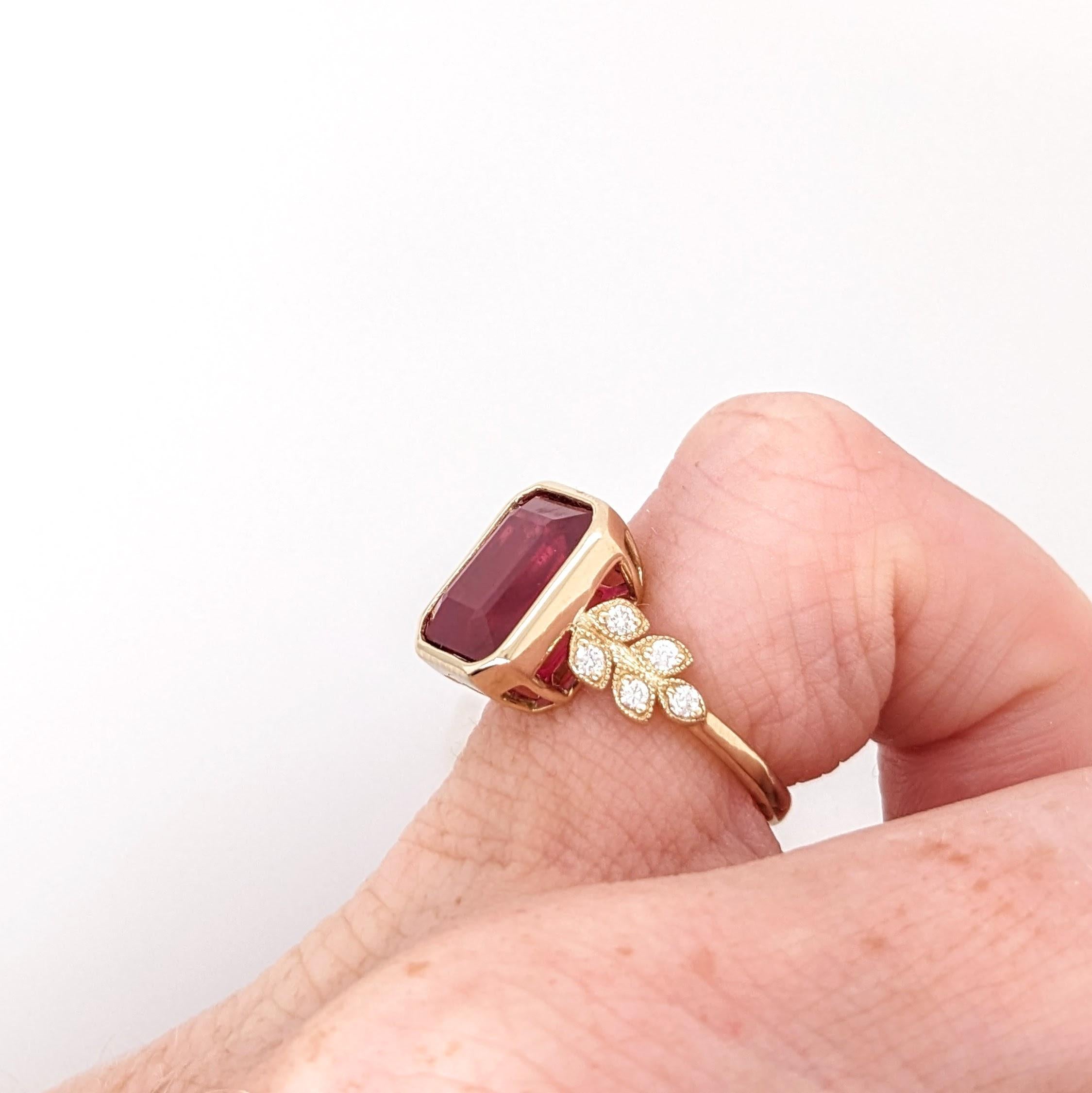 Modern 5.5ct Red Ruby Ring w Earth Mined Diamonds in Solid 14K Yellow Gold  EM 10x8mm For Sale