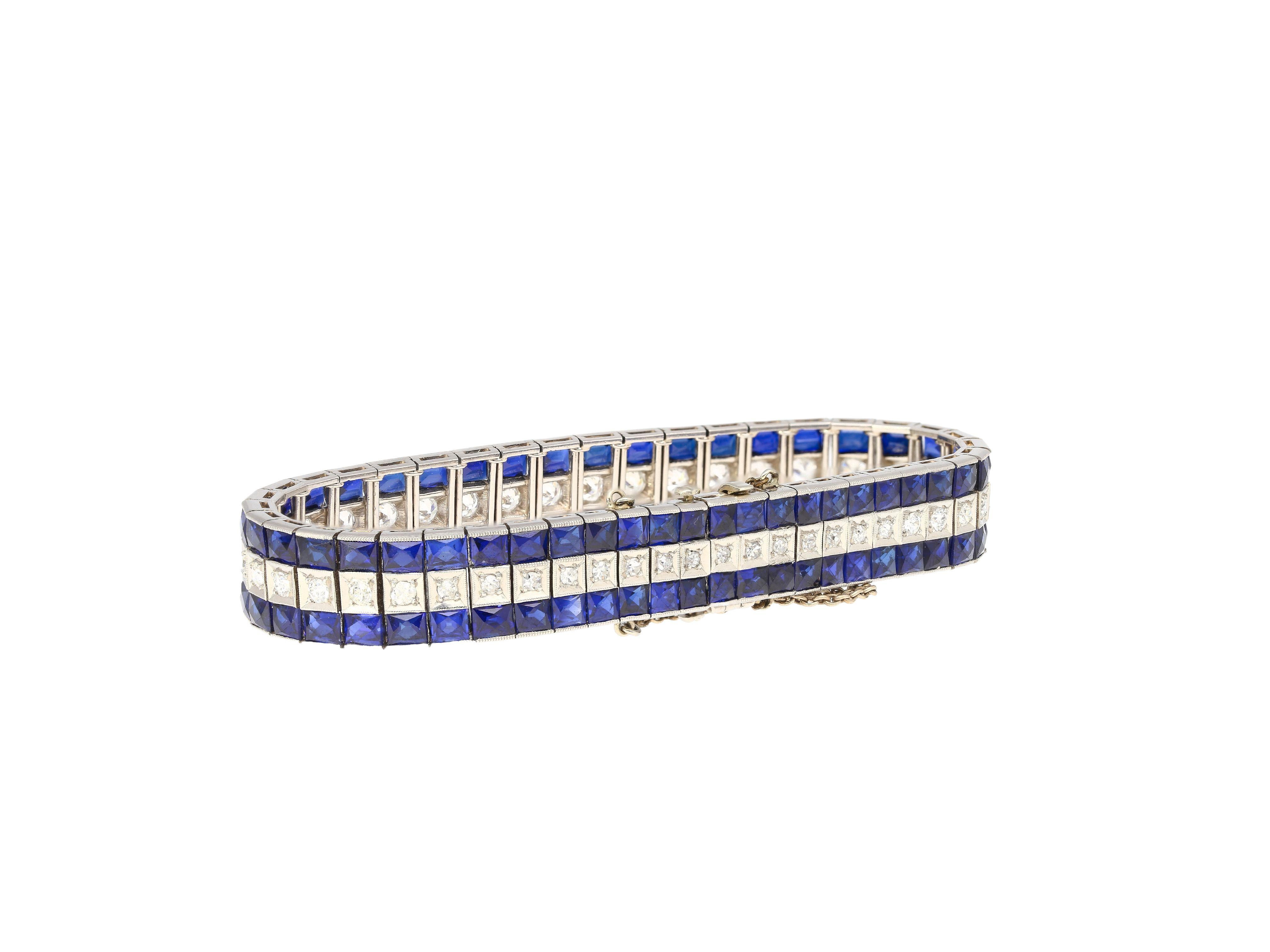 5.50 Carat Vintage Art Deco Platinum Bracelet with Diamonds & Blue Sapphire For Sale 1