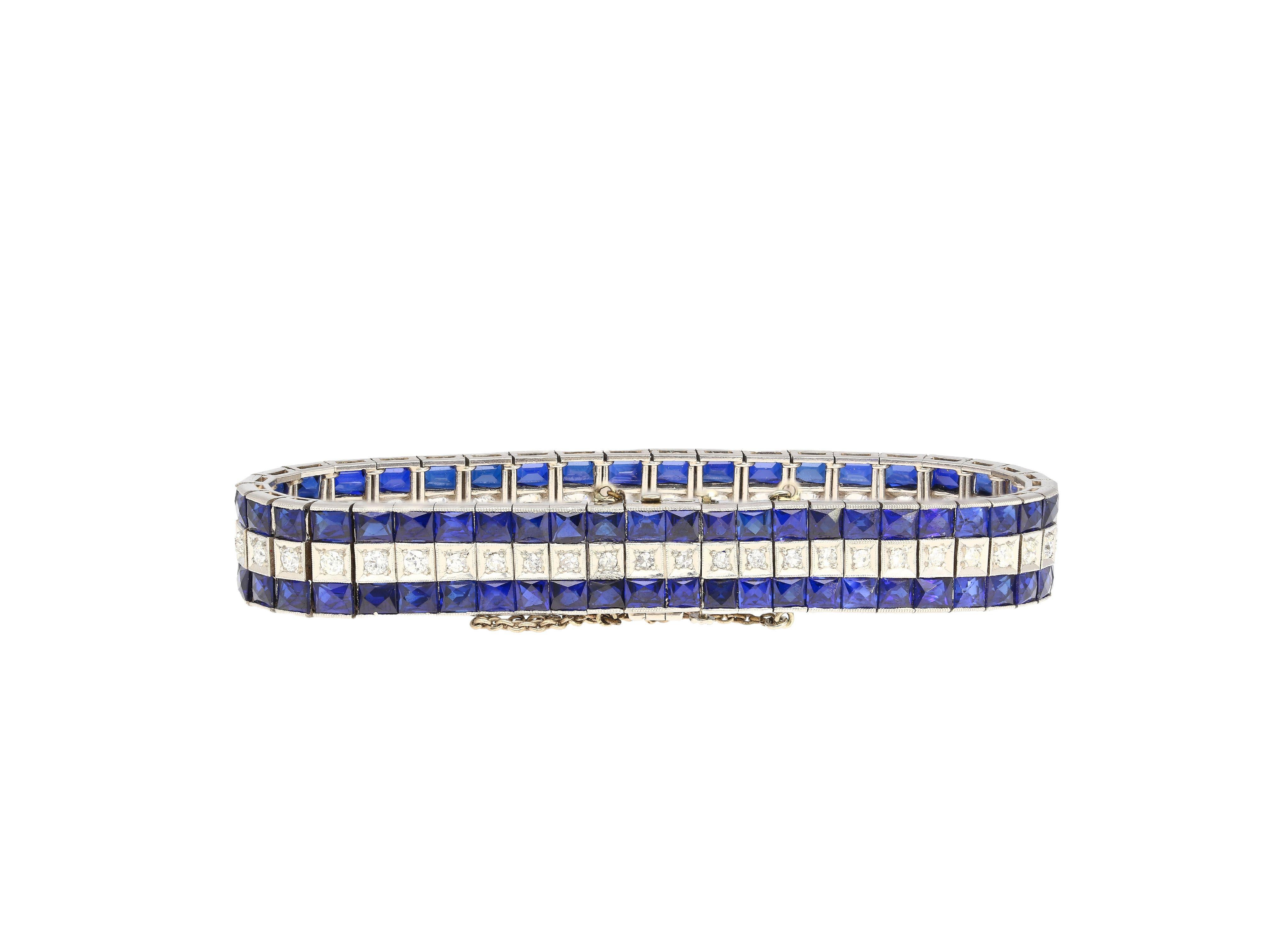 5.50 Carat Vintage Art Deco Platinum Bracelet with Diamonds & Blue Sapphire For Sale 2