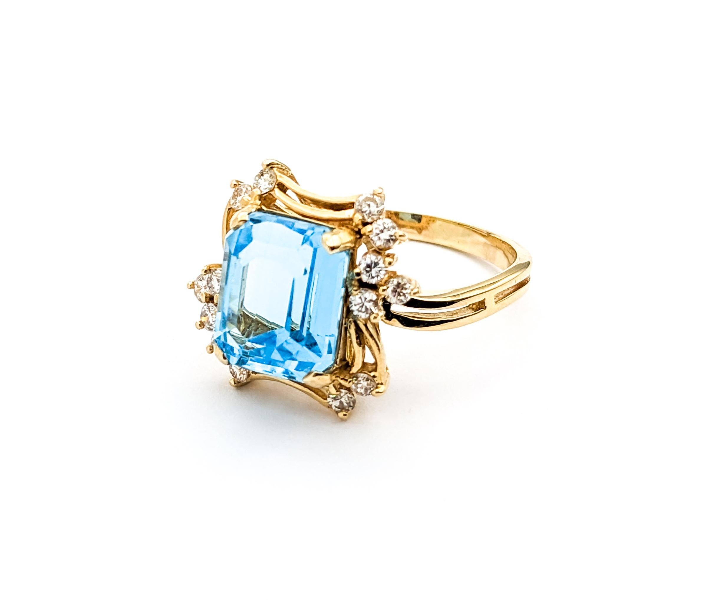For Sale:  5.5ctBlue Topaz & Disamond Ring In Yellow Gold 6