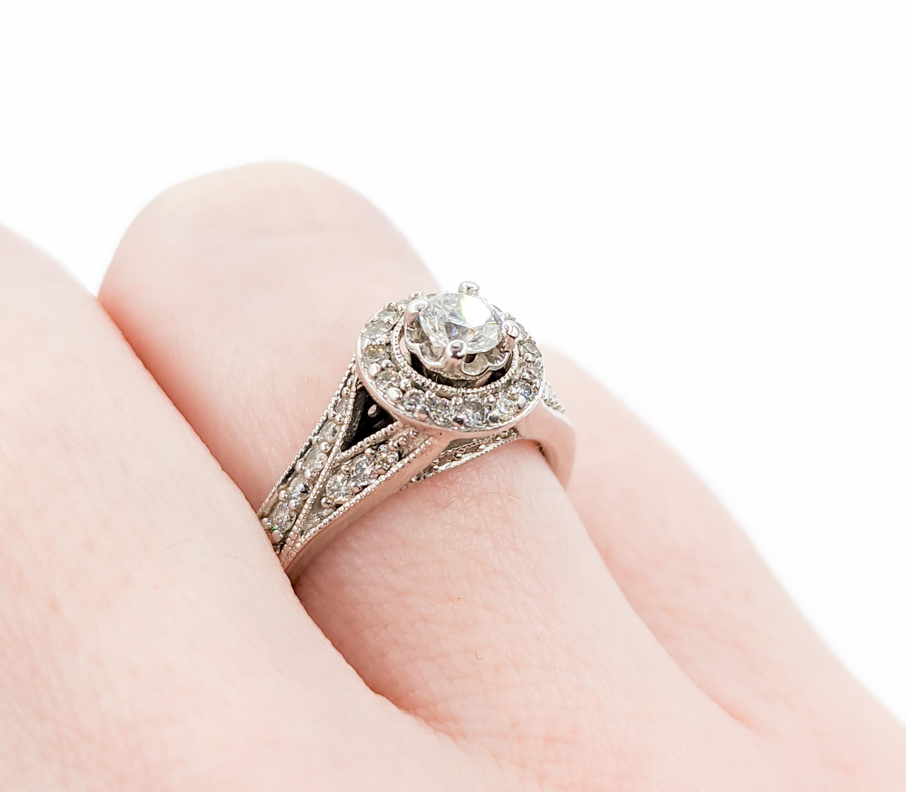 .55ctw Diamond Ring In White Gold In Excellent Condition For Sale In Bloomington, MN