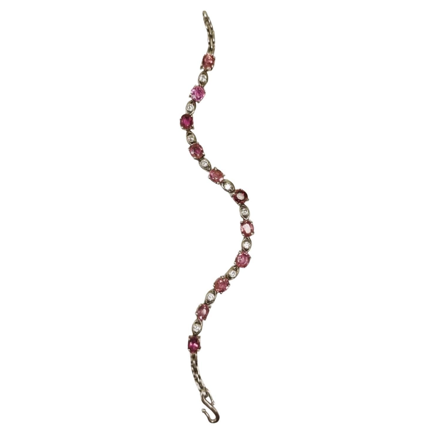 Taglio ovale Bracciale tennis con tormalina rosa da 5,5 carati in vendita