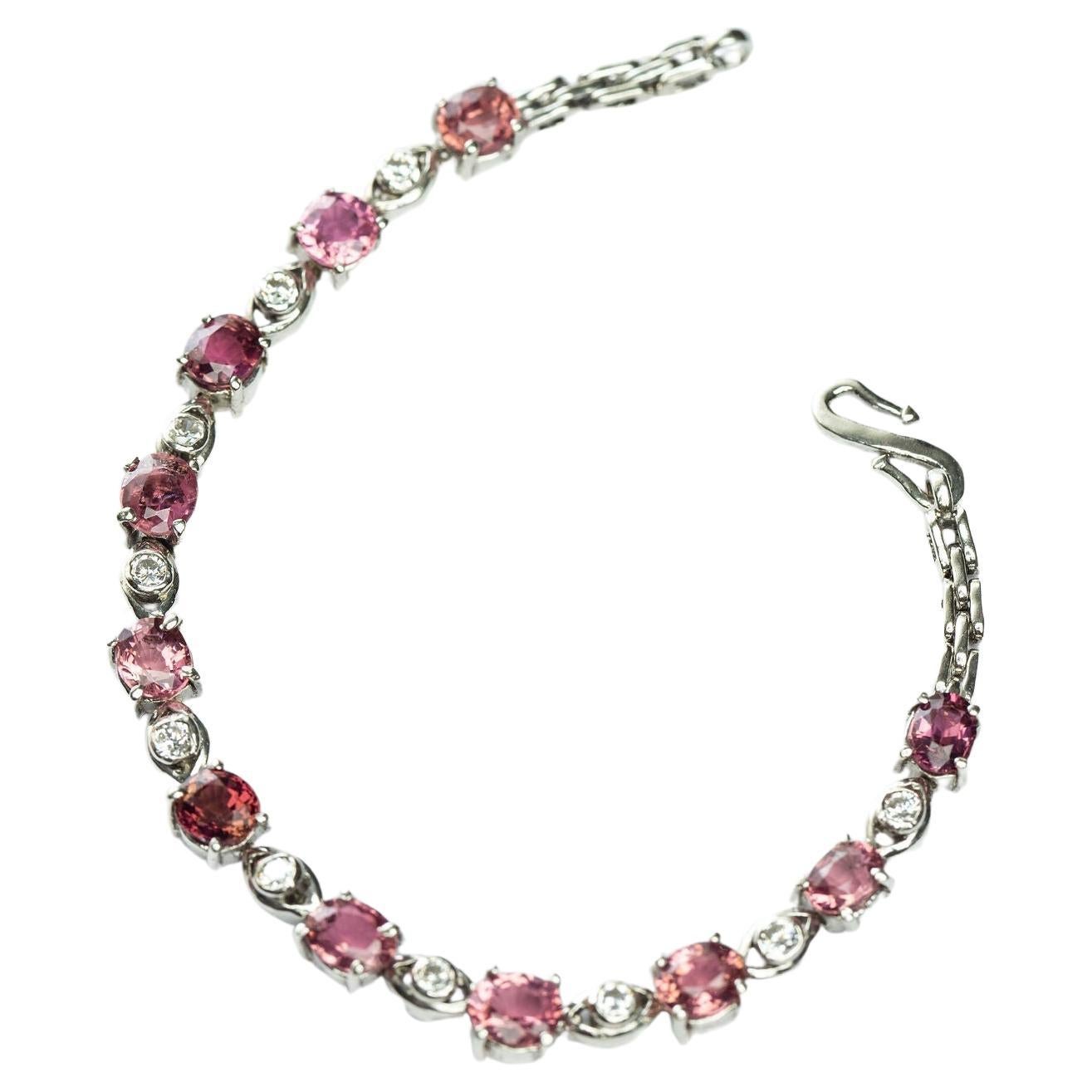 Bracciale tennis con tormalina rosa da 5,5 carati in vendita