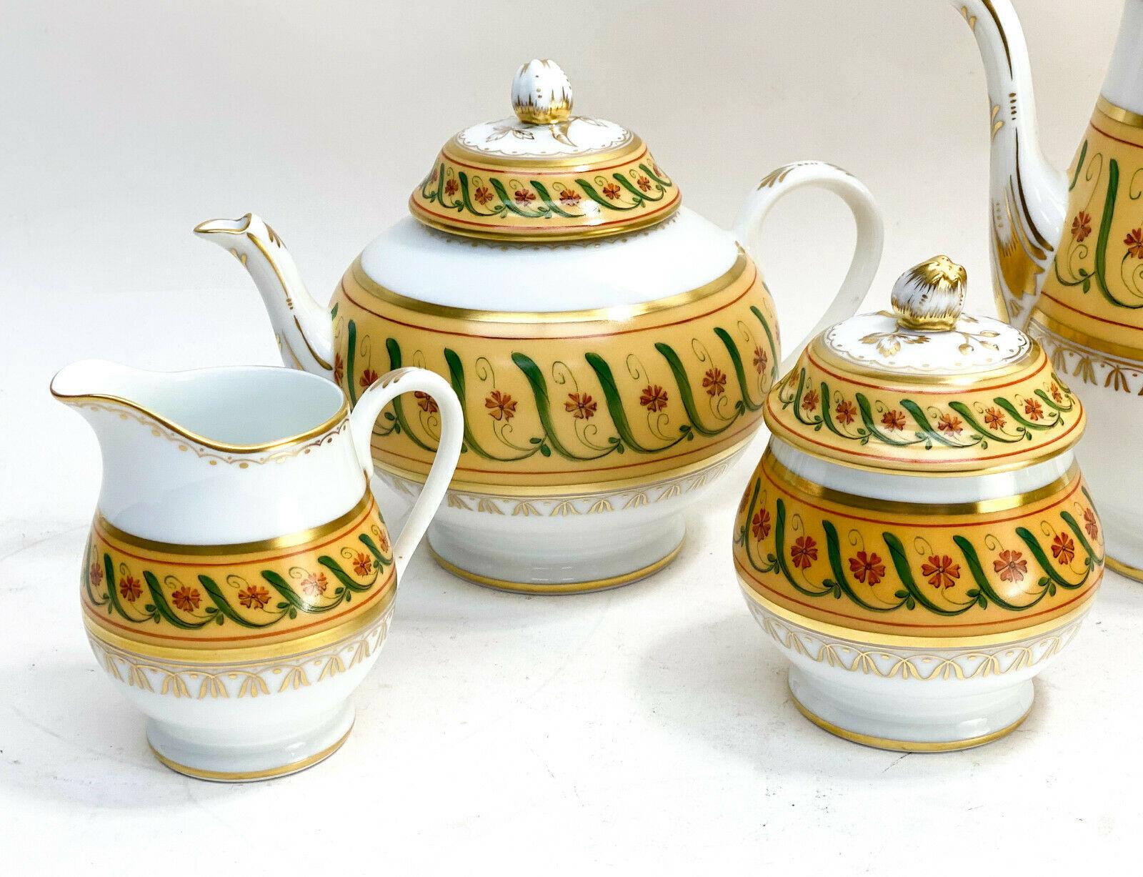Porcelaine Service à café et à thé en stock privé 55PC Tiffany Le Tallec pour 16 personnes en Directoire en vente
