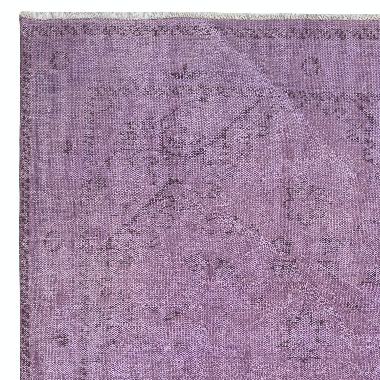 Turc 5.5x10 Ft Vintage Handmade Turkish Area Rug teed in Purple, Bohemian Home Decor en vente