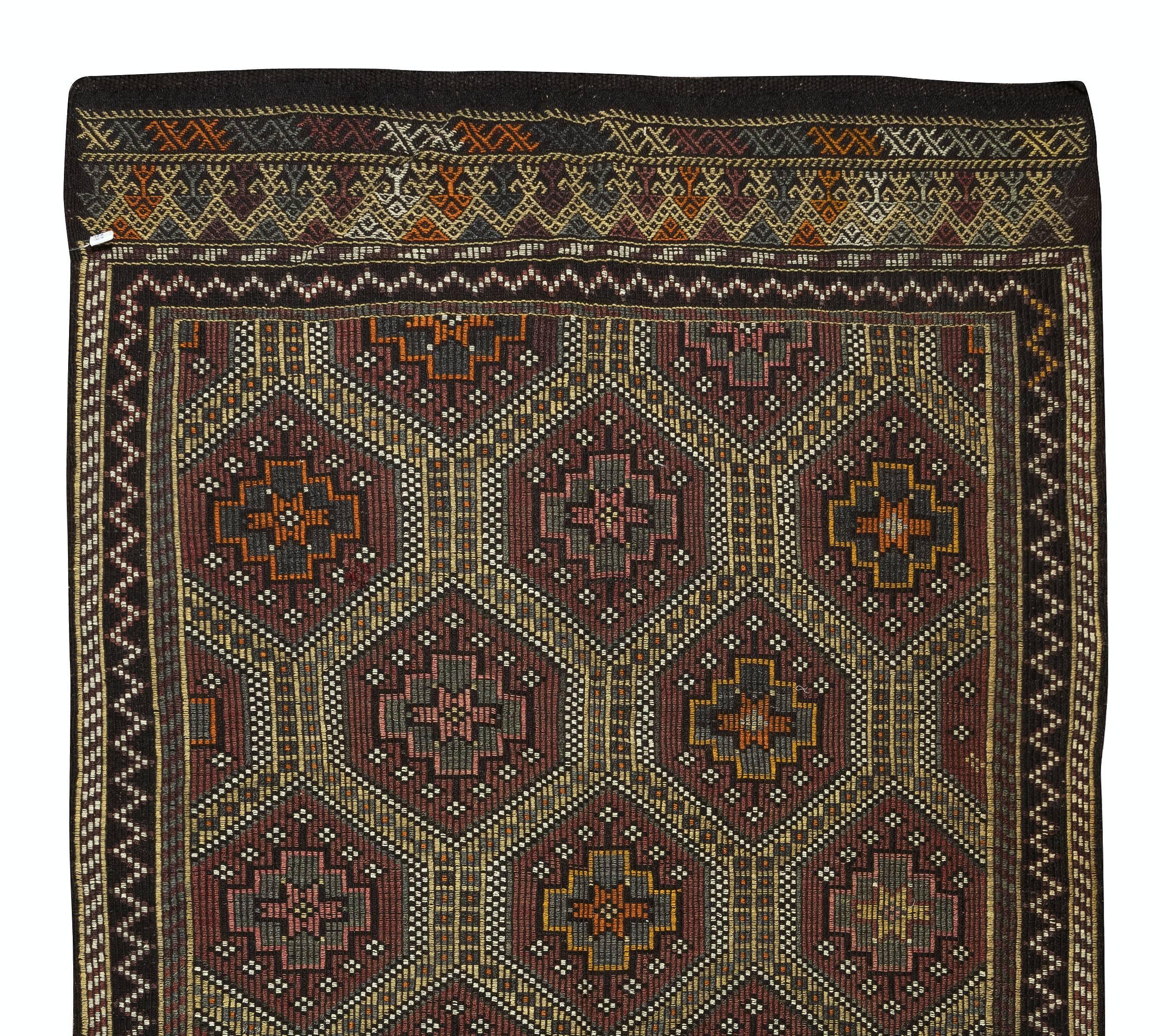 Central Anatolian Jajim Kilim, Vintage Hand-Woven Rug Made of Wool In Good Condition For Sale In Philadelphia, PA