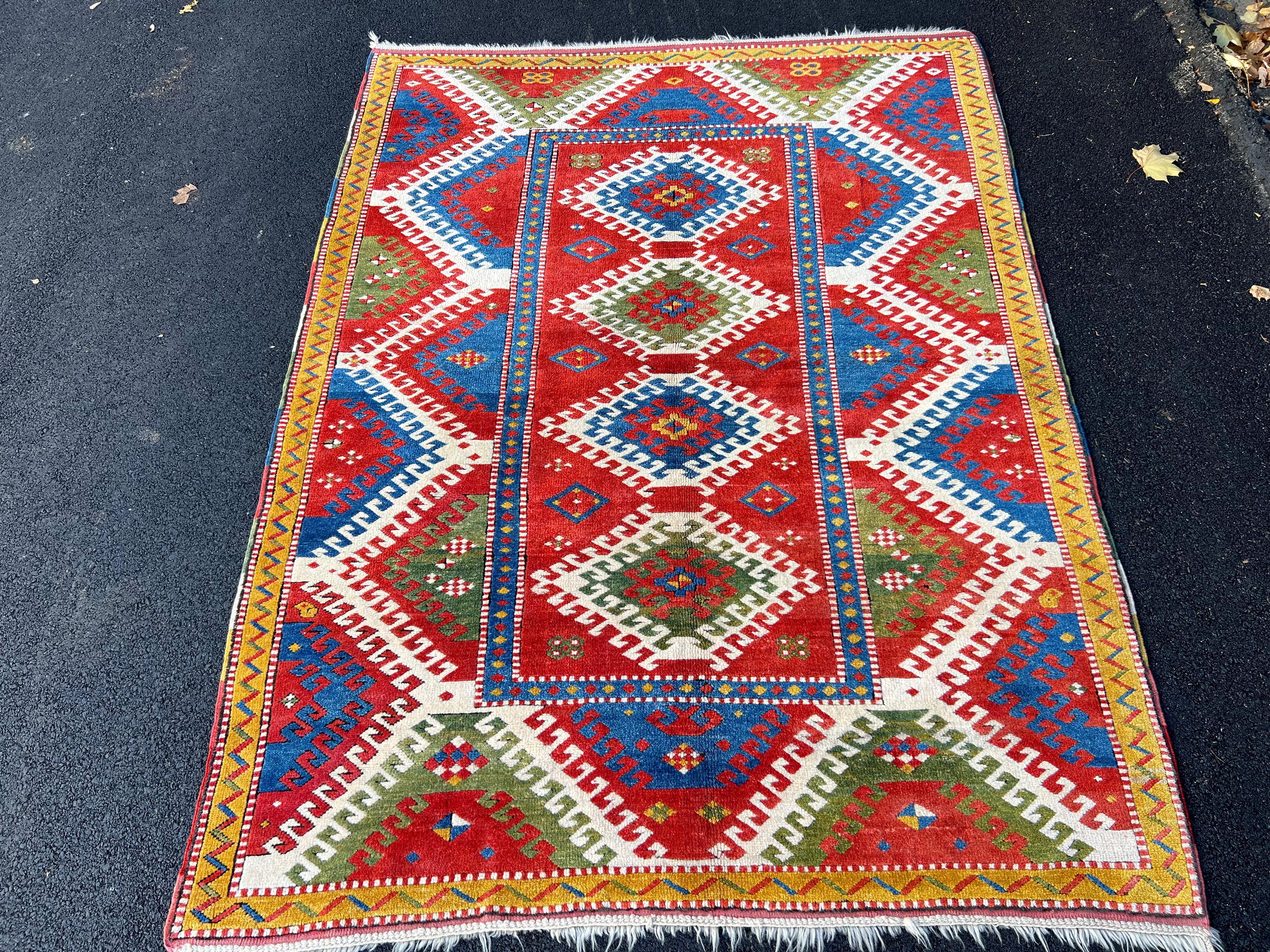 Riproduzione di un antico tappeto caucasico Bordjalou Kazak. 100% lana in vendita 6