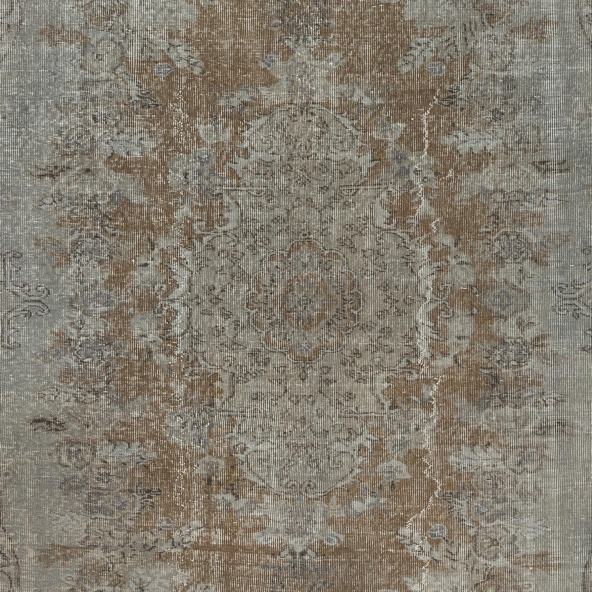 5.5x8 Ft Grauer & Brauner Handgeknüpfter Türkischer Vintage Teppich für Zeitgenössische Interieurs im Zustand „Gut“ im Angebot in Spring Valley, NY