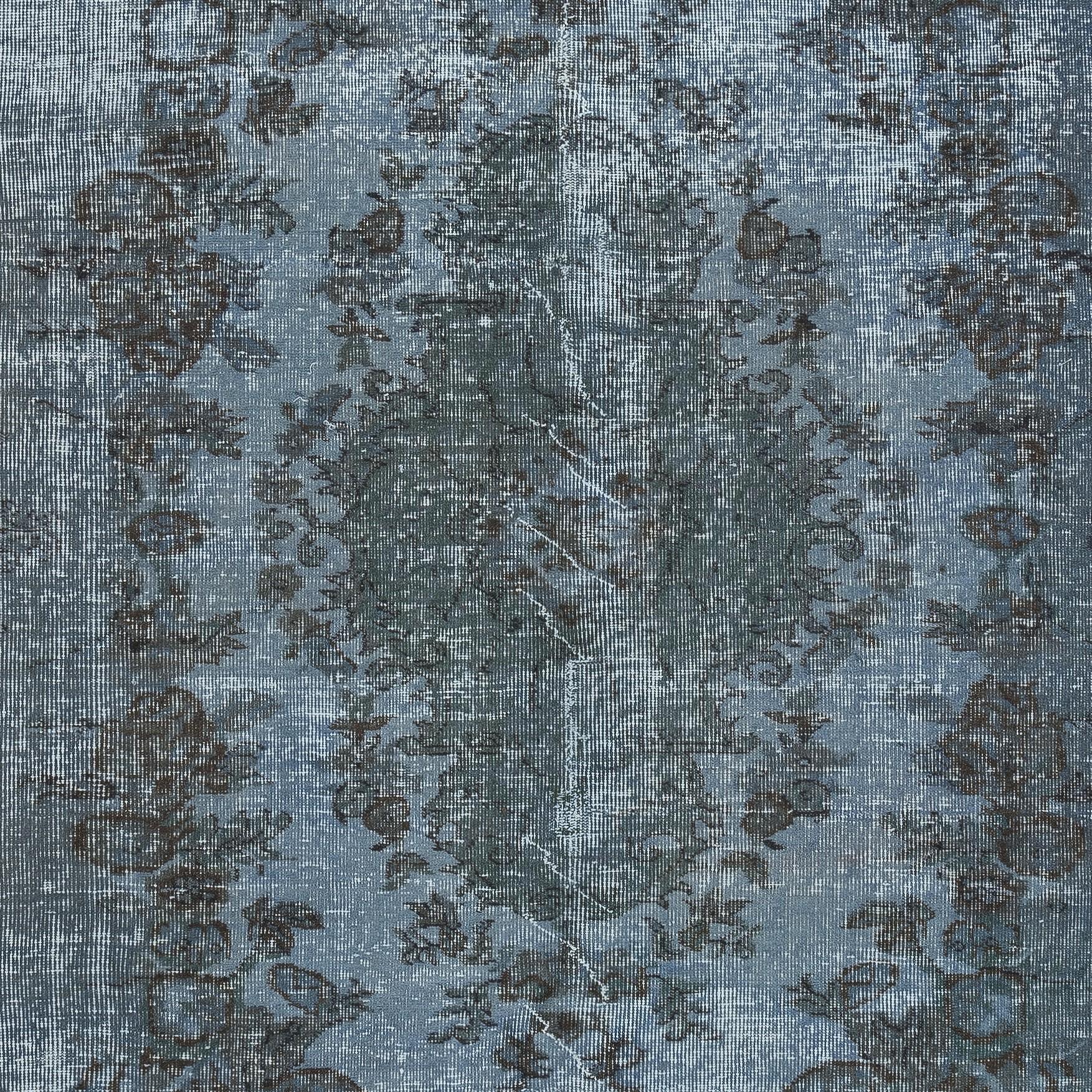 Moderner handgefertigter blauer Teppich aus türkischer Wolle mit Medaillon-Design, 5,5x8 Ft im Zustand „Gut“ im Angebot in Spring Valley, NY