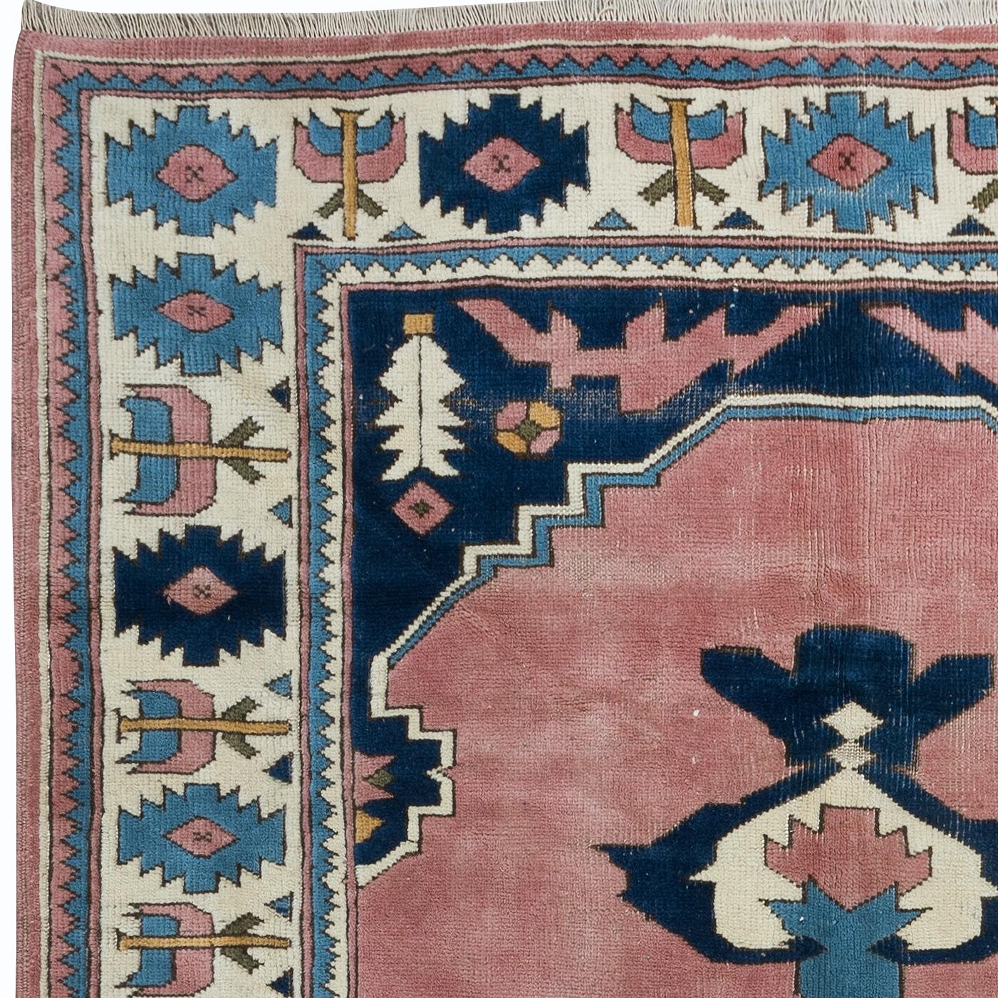 Moderner türkischer 5,5x8 Ft Teppich, handgefertigter Teppich im Medaillon-Design, 100 % Wolle (Handgeknüpft) im Angebot