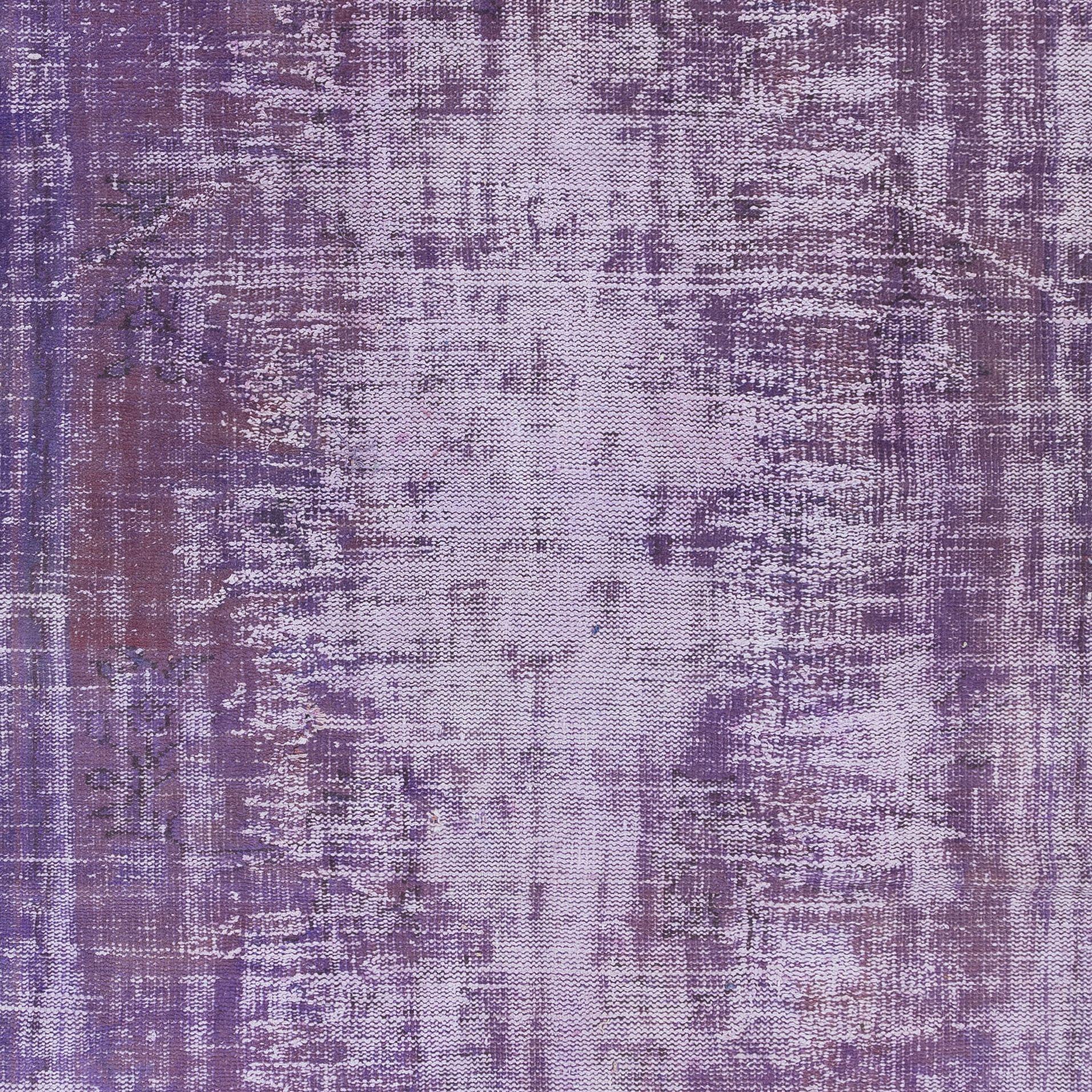 Modern 5.5x8.4 Ft Rustic Handmade Distressed Turkish Sparta Area Rug in Orchid Purple For Sale