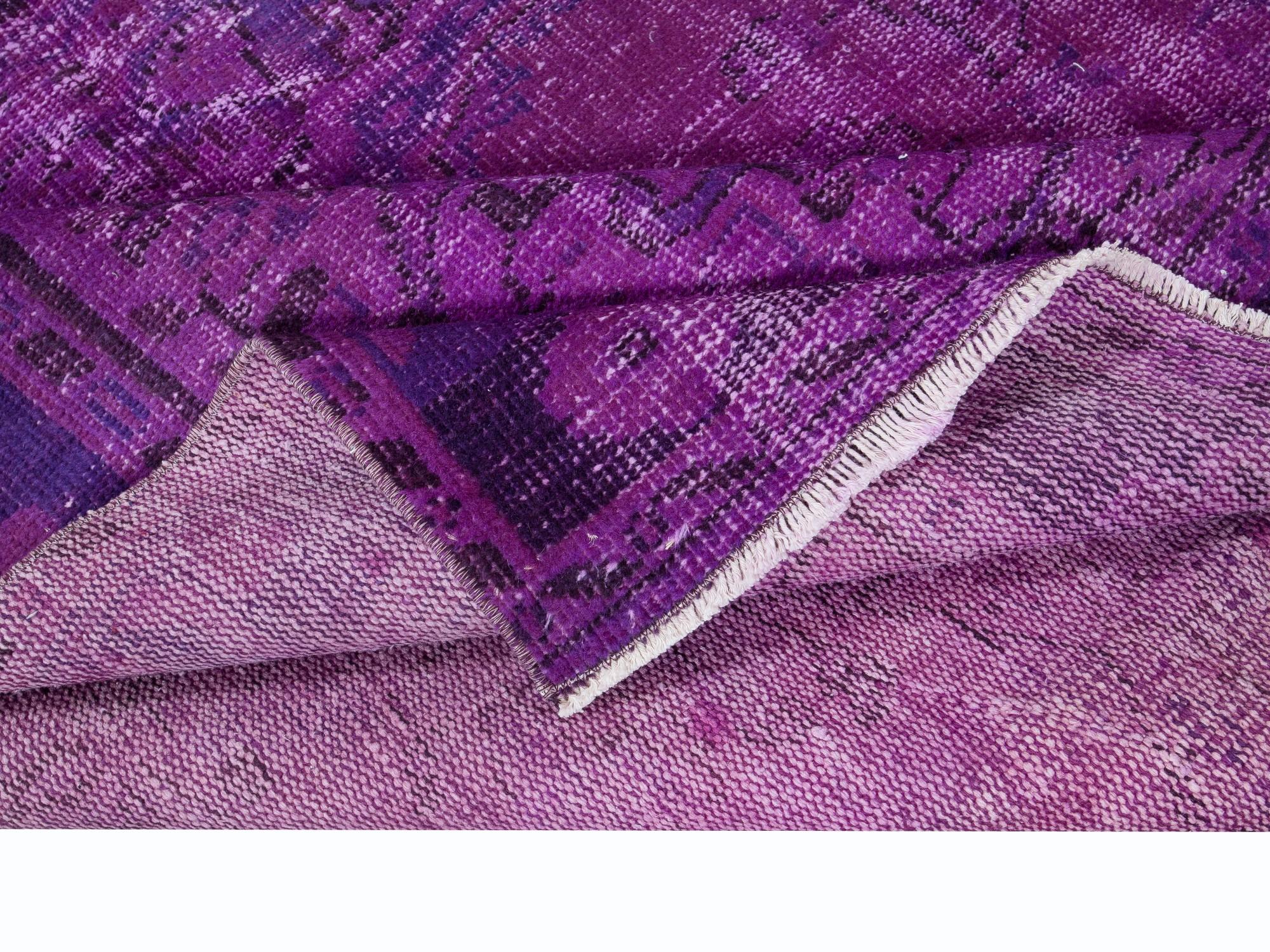 5.5x8.5 Ft Modern Handmade Rug in Purple & Purplish Blue. Turkish Carpet In Good Condition In Philadelphia, PA