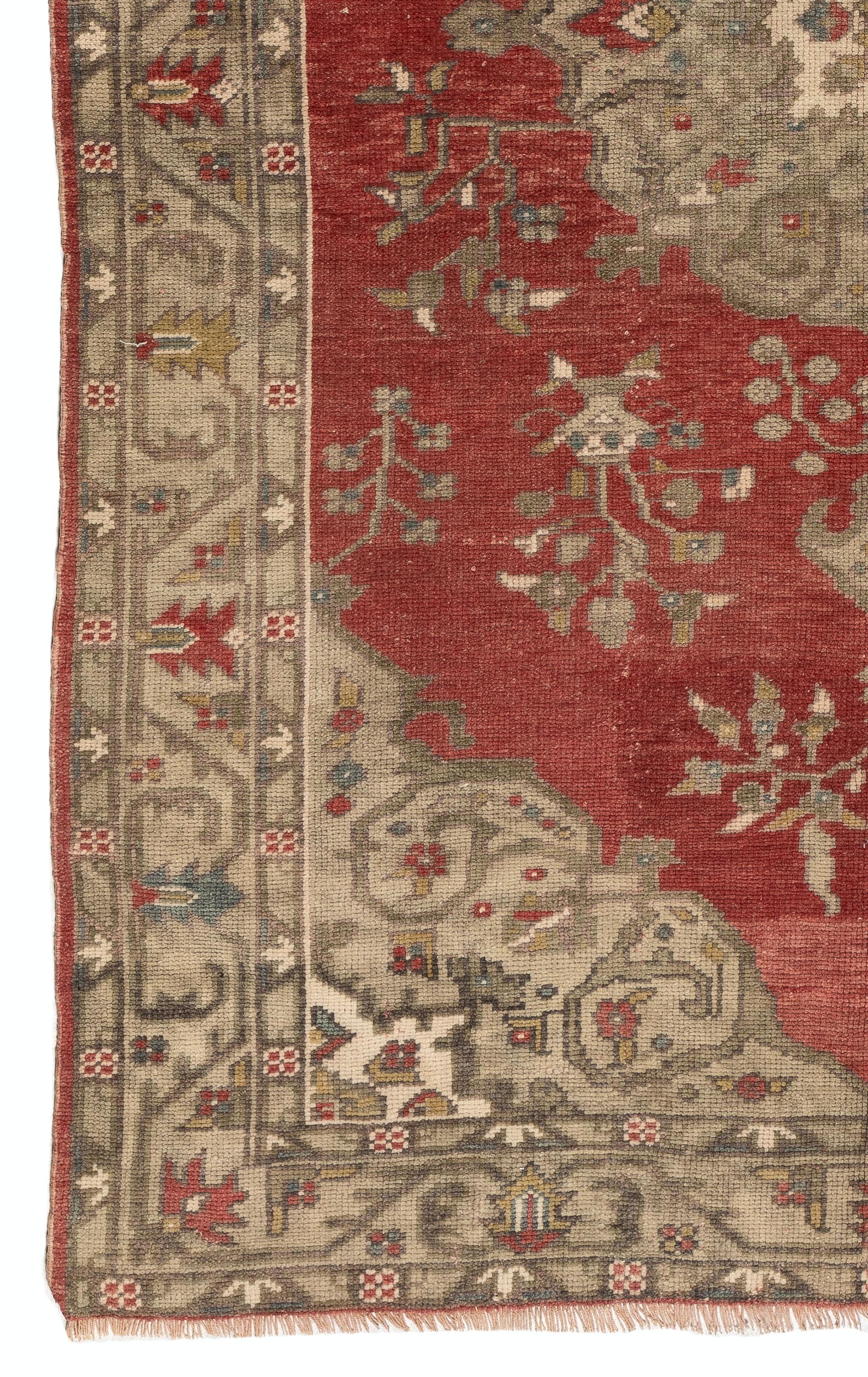 5.5x8.6 Ft Antique Turkish Bergama Rug, circa 1920, One-of-a-kind Carpet In Good Condition For Sale In Philadelphia, PA