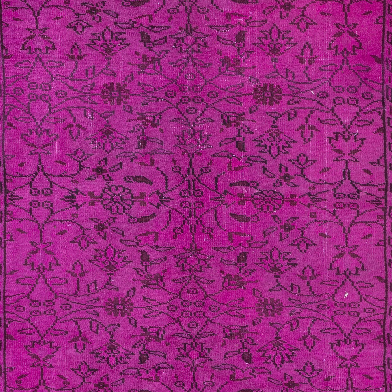 Turkish 5.5x8.7 Ft Modern Floral Pattern Rug in Pink, Handwoven & Handknotted in Turkey For Sale