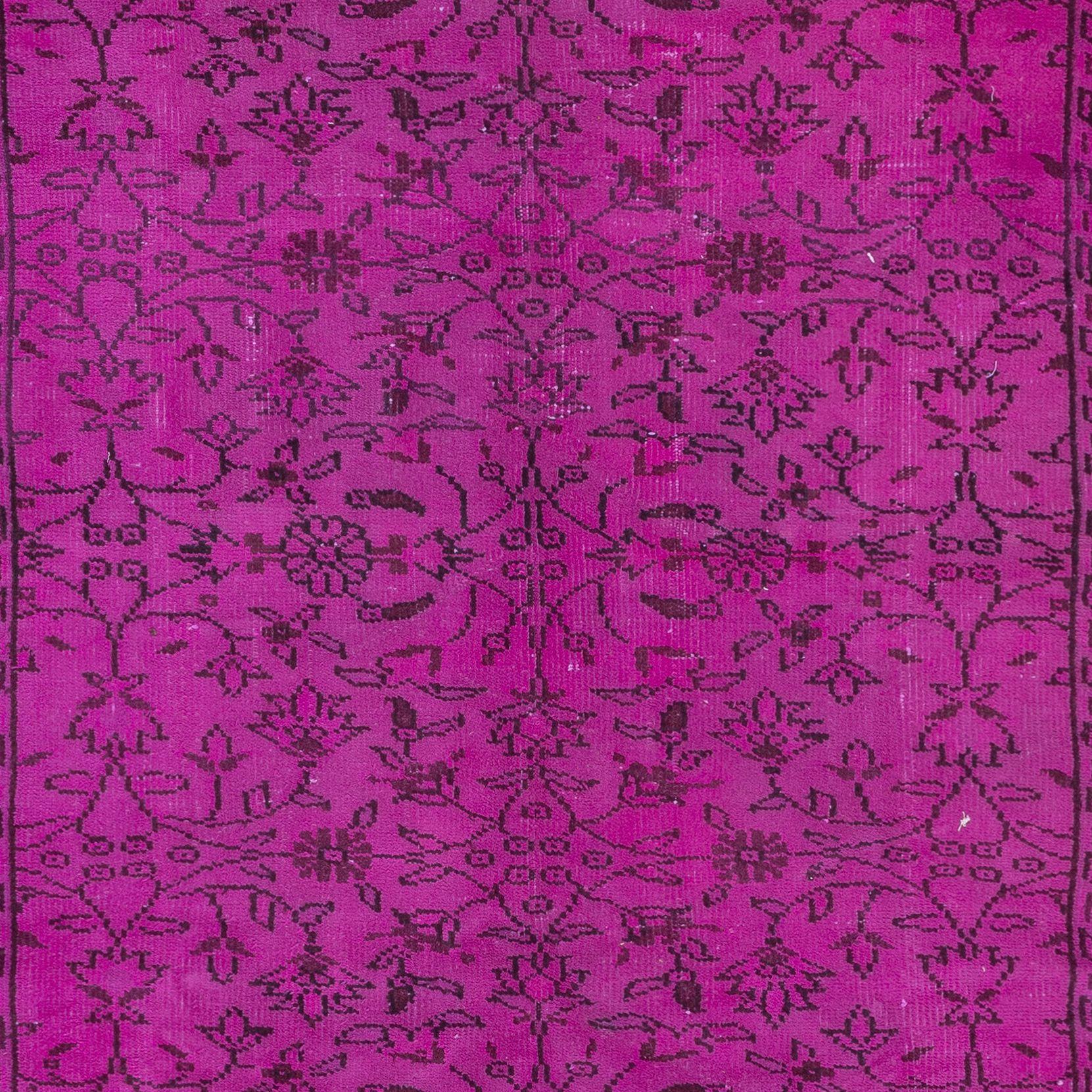 Moderne 5.5x8.7 Ft Tapis Modernity à motifs floraux en rose, tissé et noué à la main en Turquie en vente