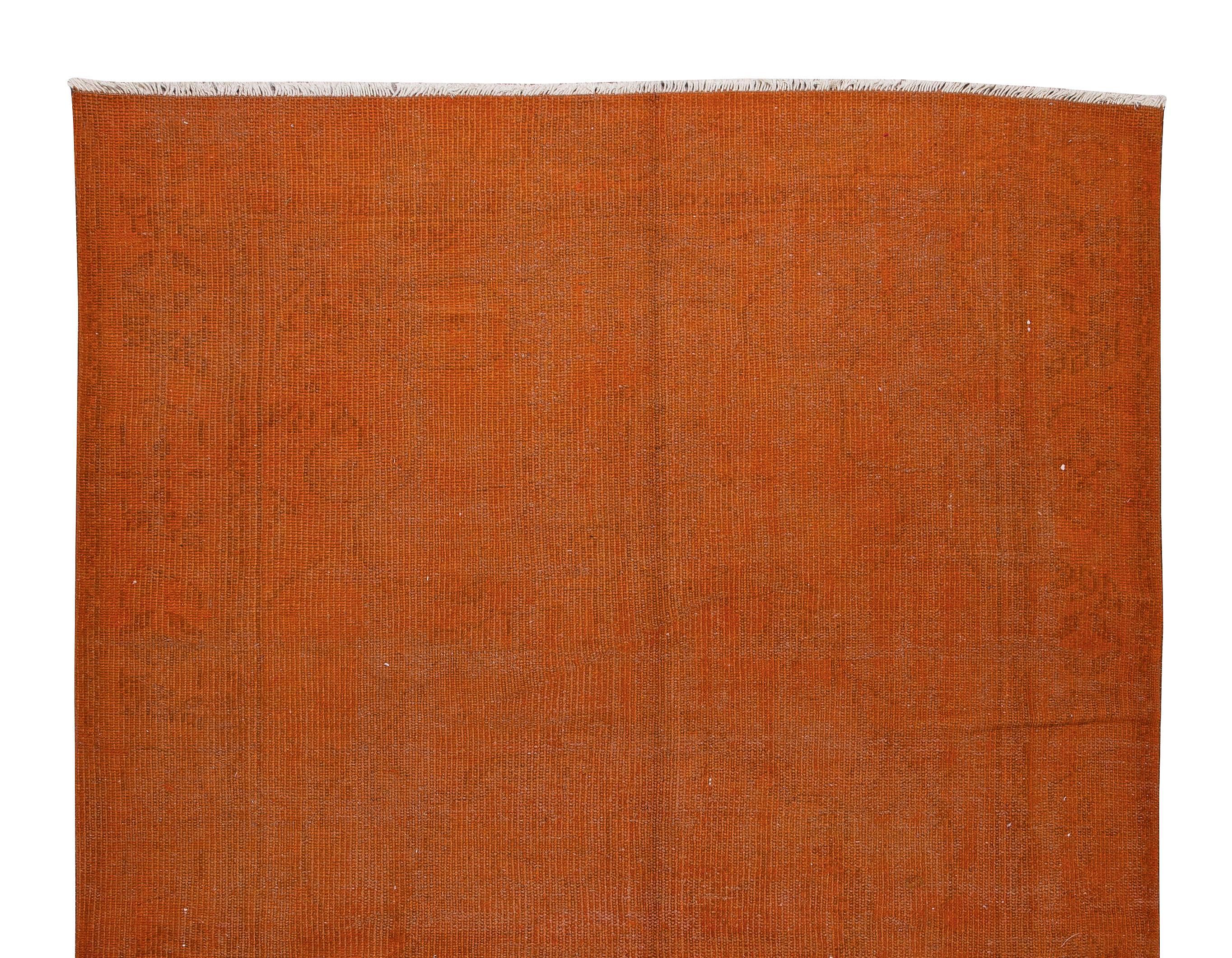 5.5x8.7 Ft Orange Area Rug, 1960s Turkish Handmade Carpet for Modern Interior In Good Condition In Philadelphia, PA