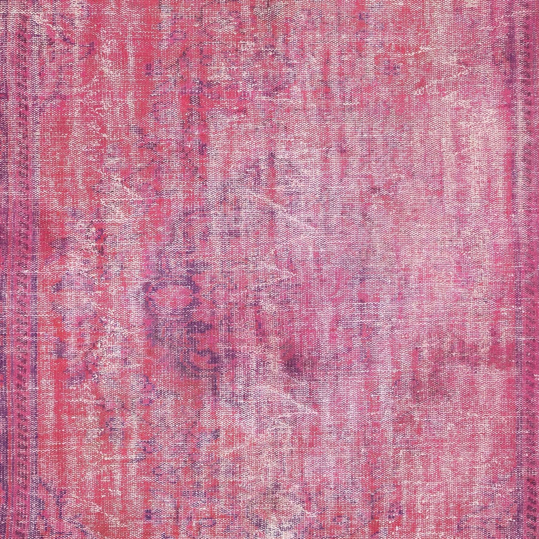 5.5x9 Ft Distressed Pink Türkischer Teppich für moderne Interieurs. Handgefertigter Vintage-Teppich (Handgeknüpft) im Angebot