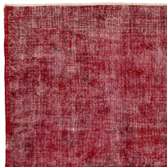 Tappeto turco vintage fatto a mano tinto in rosso, 5.5x9 ft.