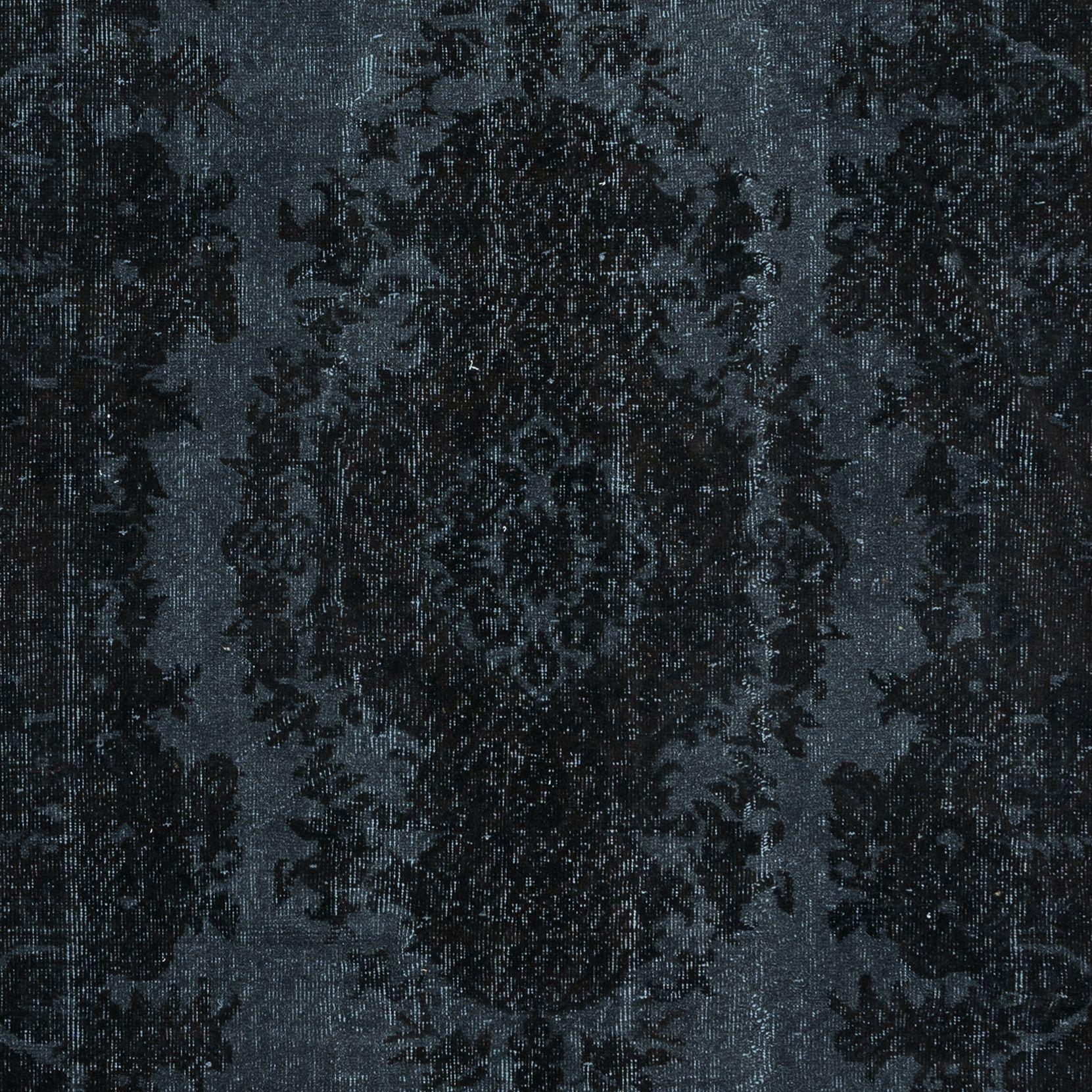 20th Century 5.5x9 Ft Handmade Area Rug in Black with Medallion, Modern Turkish Carpet For Sale