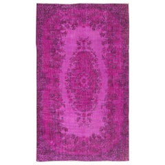 Tappeto turco moderno annodato a mano di 5,5x9 piedi con disegno a medaglione in rosa