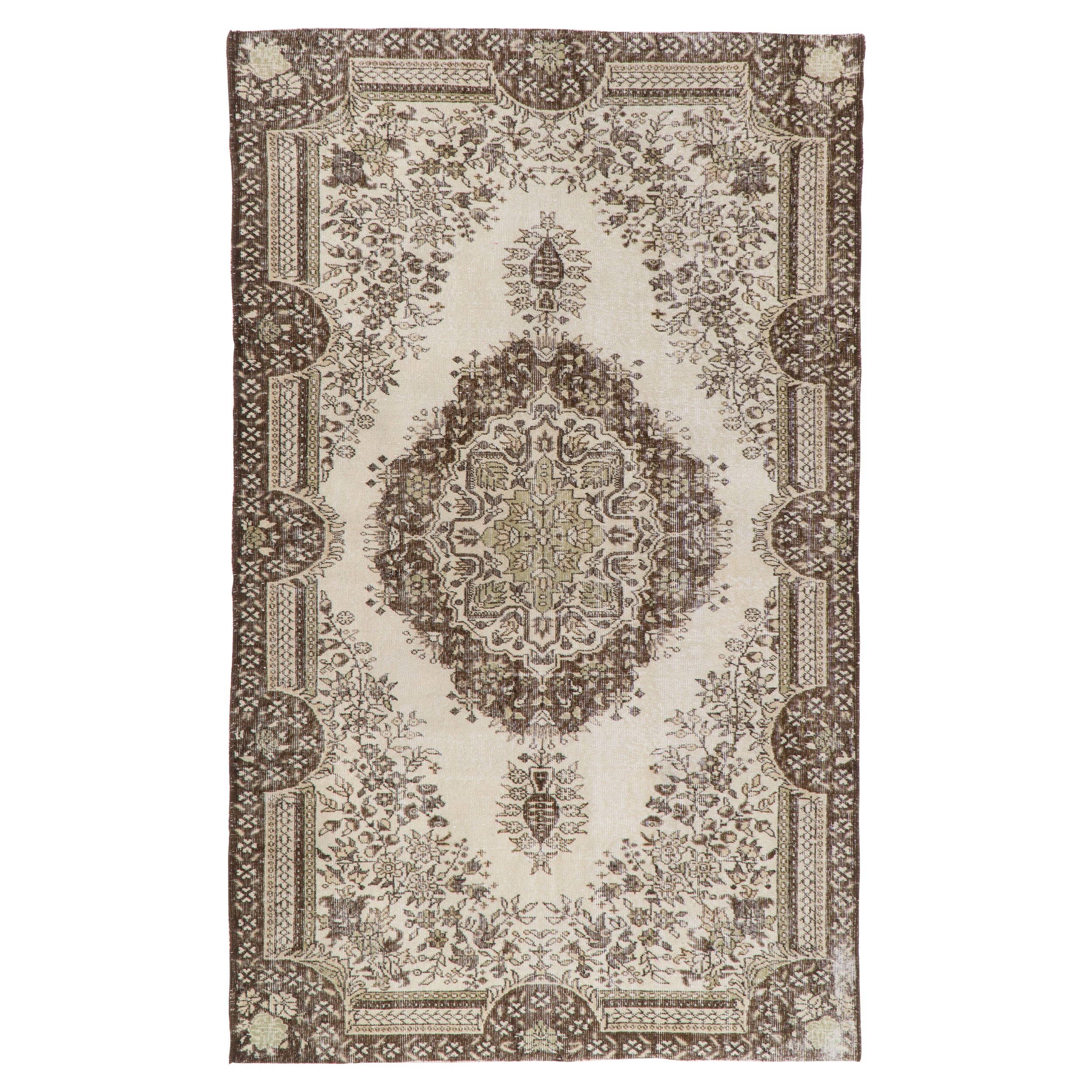 Antiker, gewaschener, handgefertigter, 5.5x9 Ft Vintage-Teppich aus türkischer Wolle in neutralen Farben