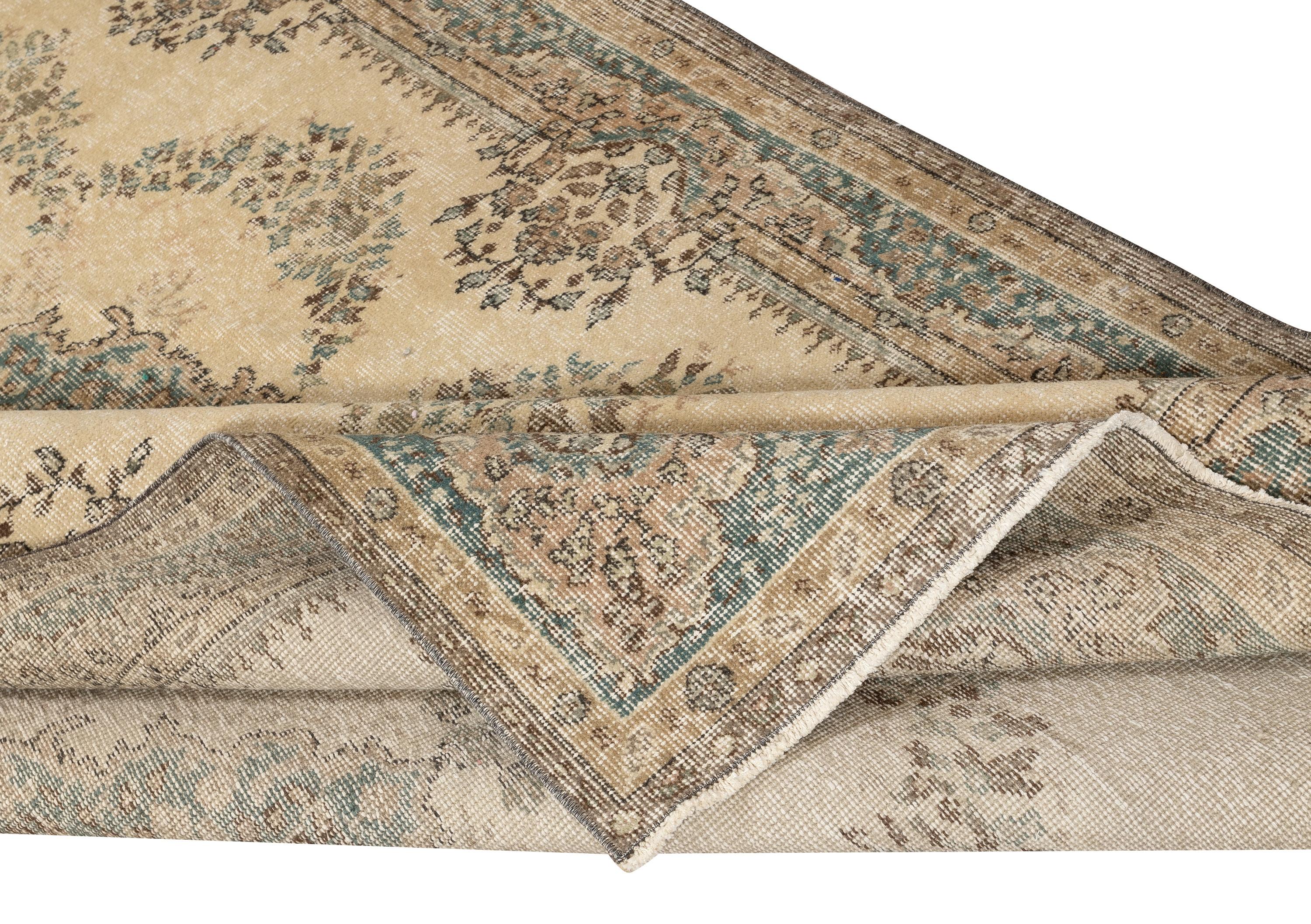 5.5x9 Ft Vintage Handmade Türkischen Bereich Teppich für Bauernhaus und Boho Interieurs (Land) im Angebot