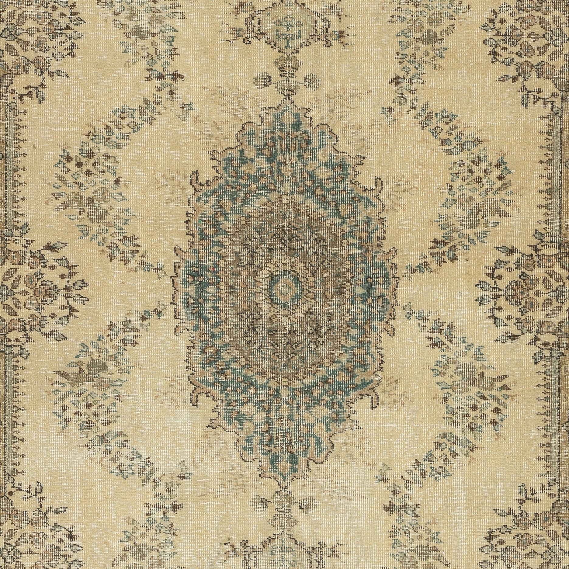 5.5x9 Ft Vintage Handmade Türkischen Bereich Teppich für Bauernhaus und Boho Interieurs (Handgeknüpft) im Angebot