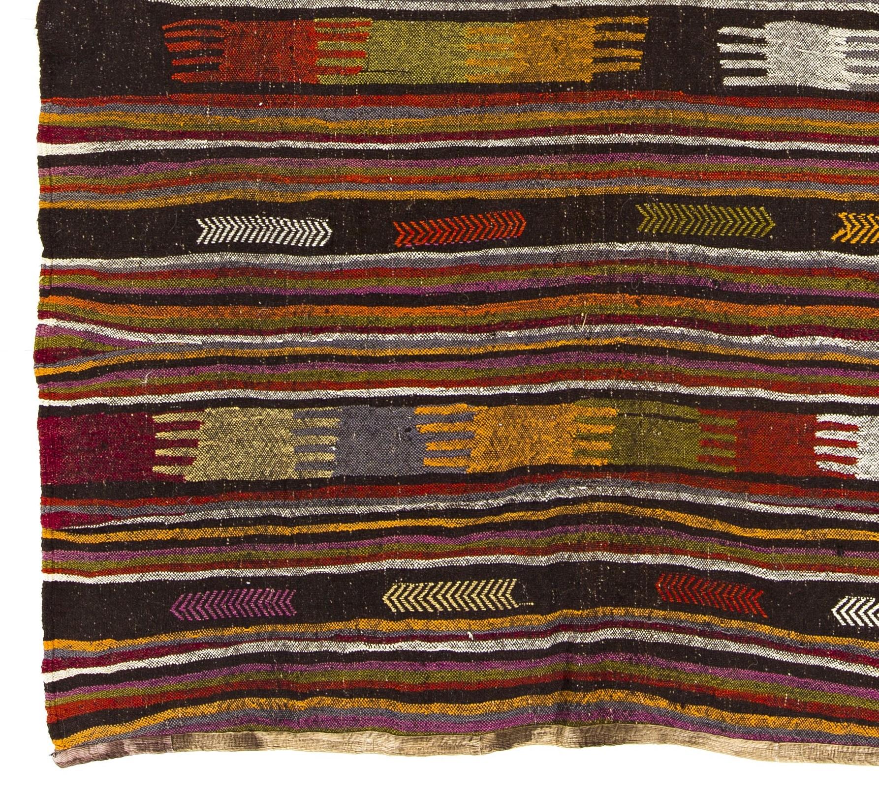 Turkish 5.5x9.2 Ft Colorful Vintage Anatolian Kilim, Wool Flatweave Rug, Floor Covering For Sale