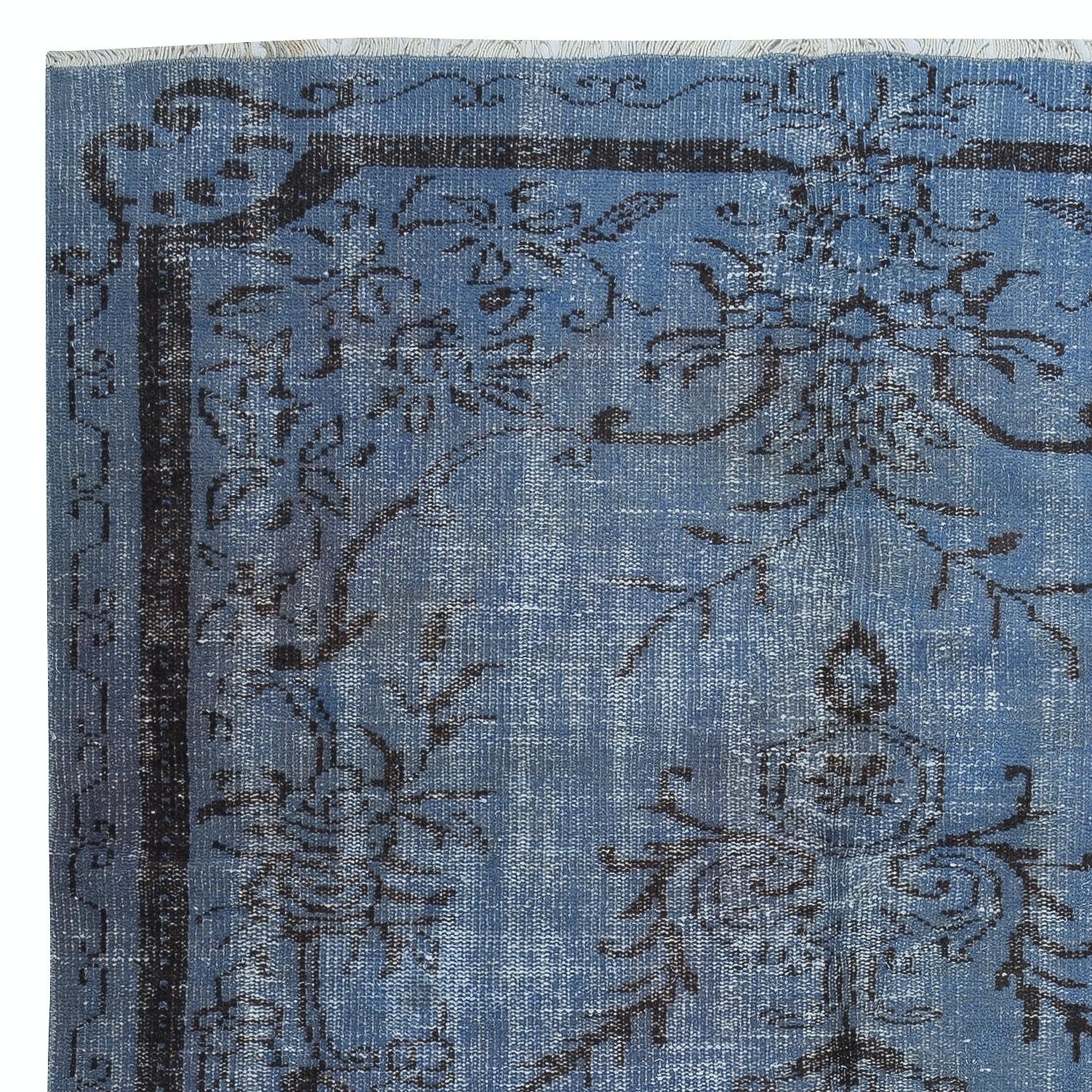 5.5x9.2 Ft Handmade Blue Color Area Rug, Modern Handmade Turkish Floor Covering In Good Condition For Sale In Spring Valley, NY