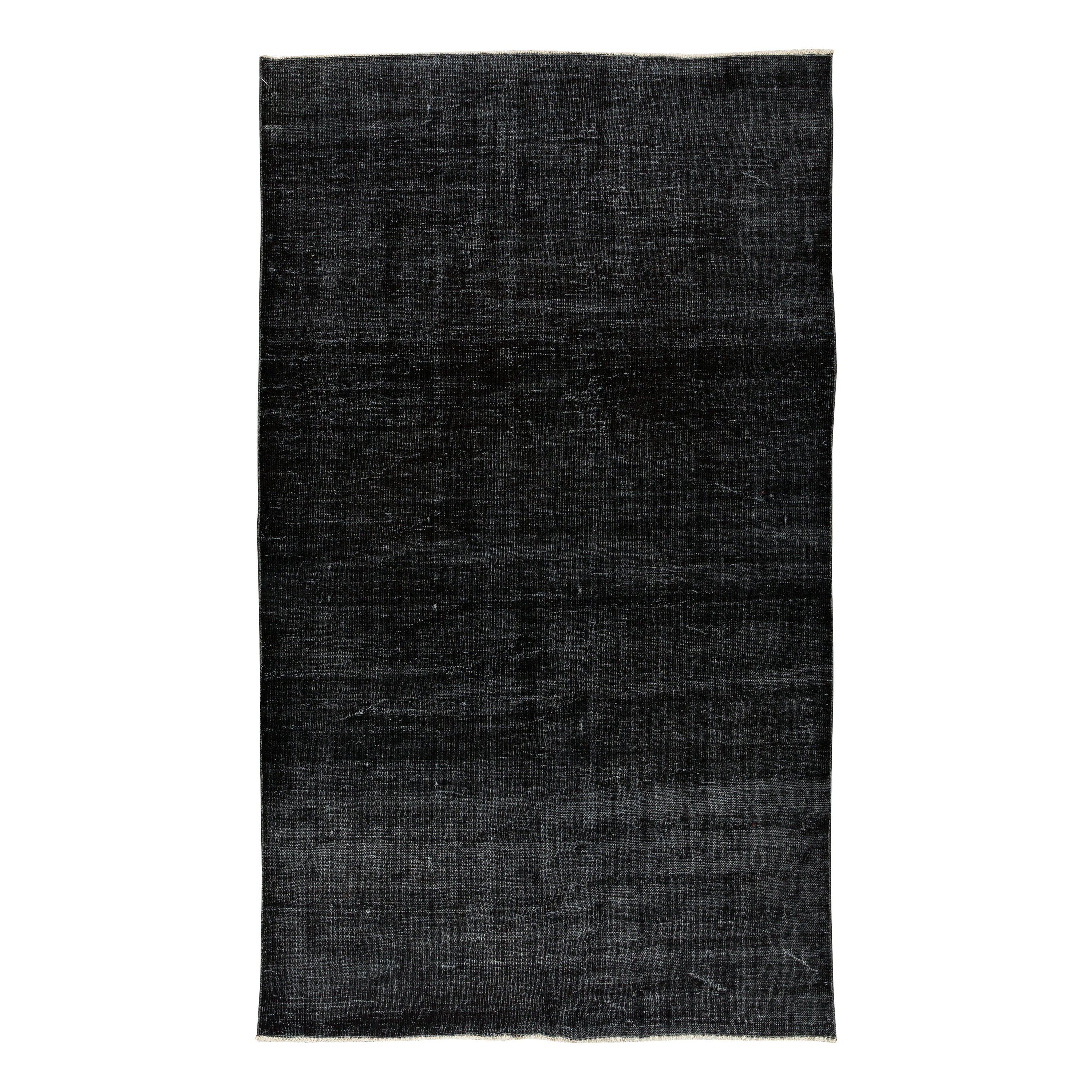 Tappeto nero solido 5.5x9.2 Ft in lana e cotone, annodato a mano in Turchia