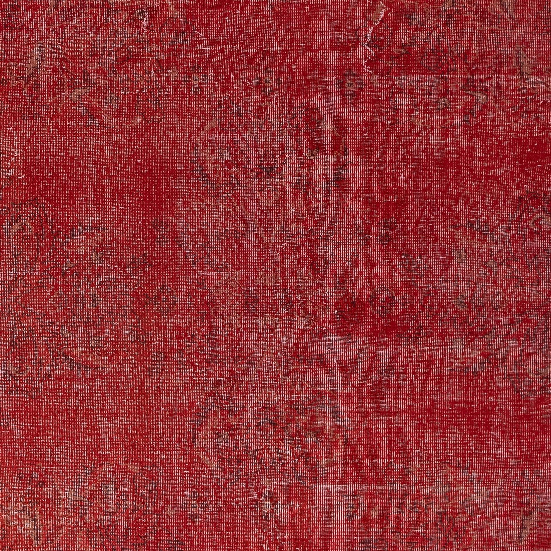 Turco Tappeto vintage per aree turche fatto a mano 5.5x9.2 Ft tinto di rosso per interni moderni in vendita