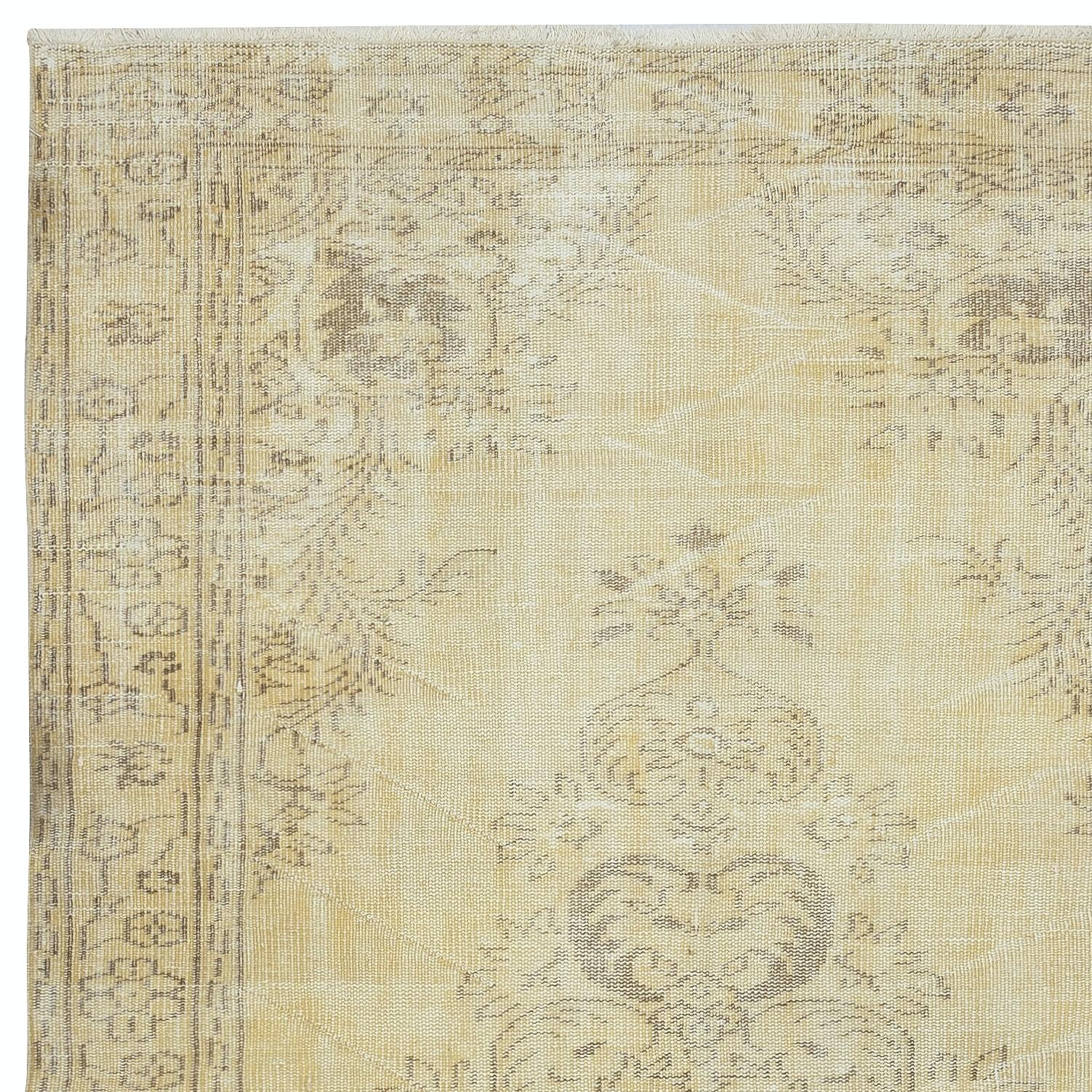 Turco Tappeto rustico unico fatto a mano 5.5x9.3 Ft, Tappeto turco sbiadito dal sole degli anni '60 in vendita