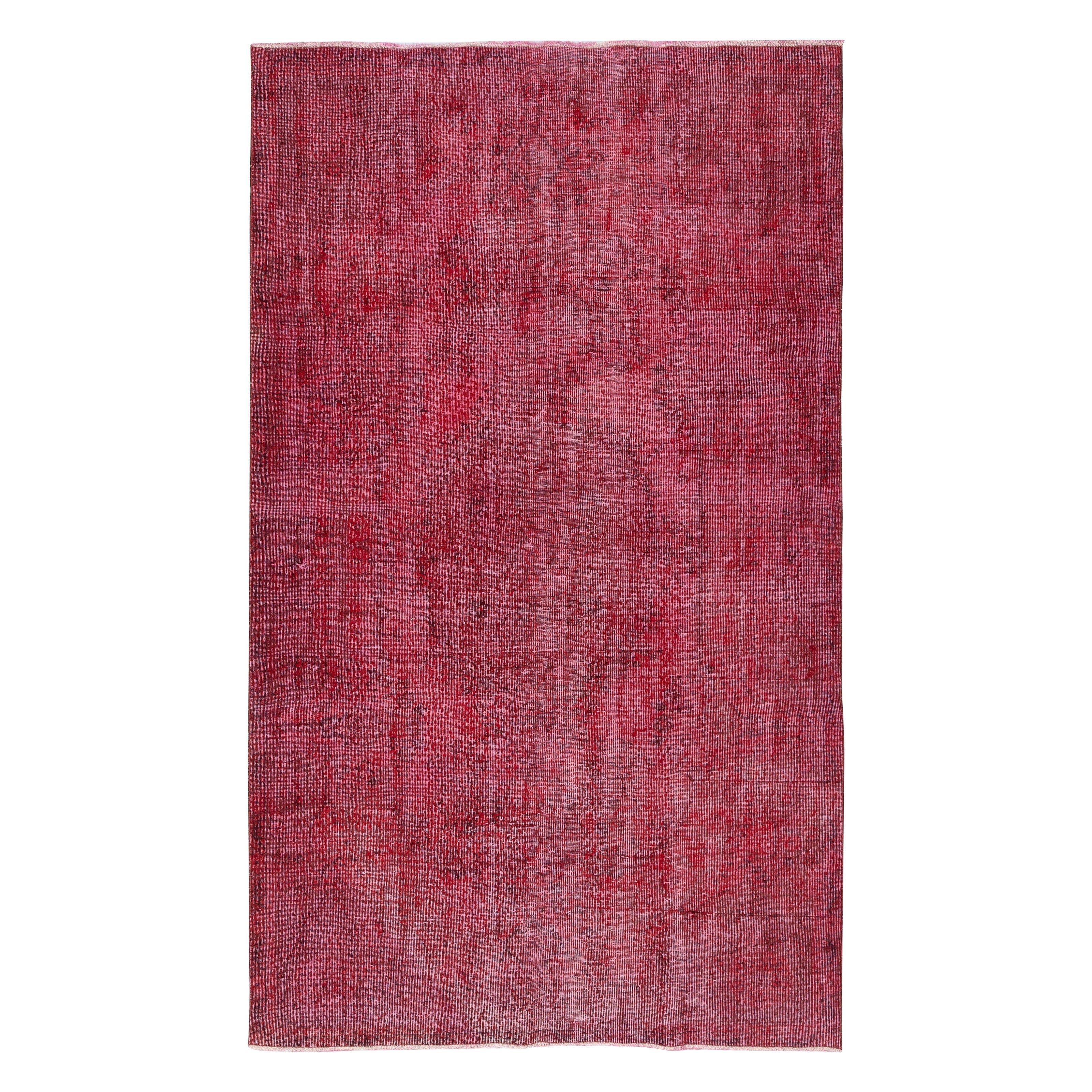 5.5x9.4 Ft Rot gefärbter handgefertigter Teppich. Vintage Turkish Area Rug für Wohnzimmer