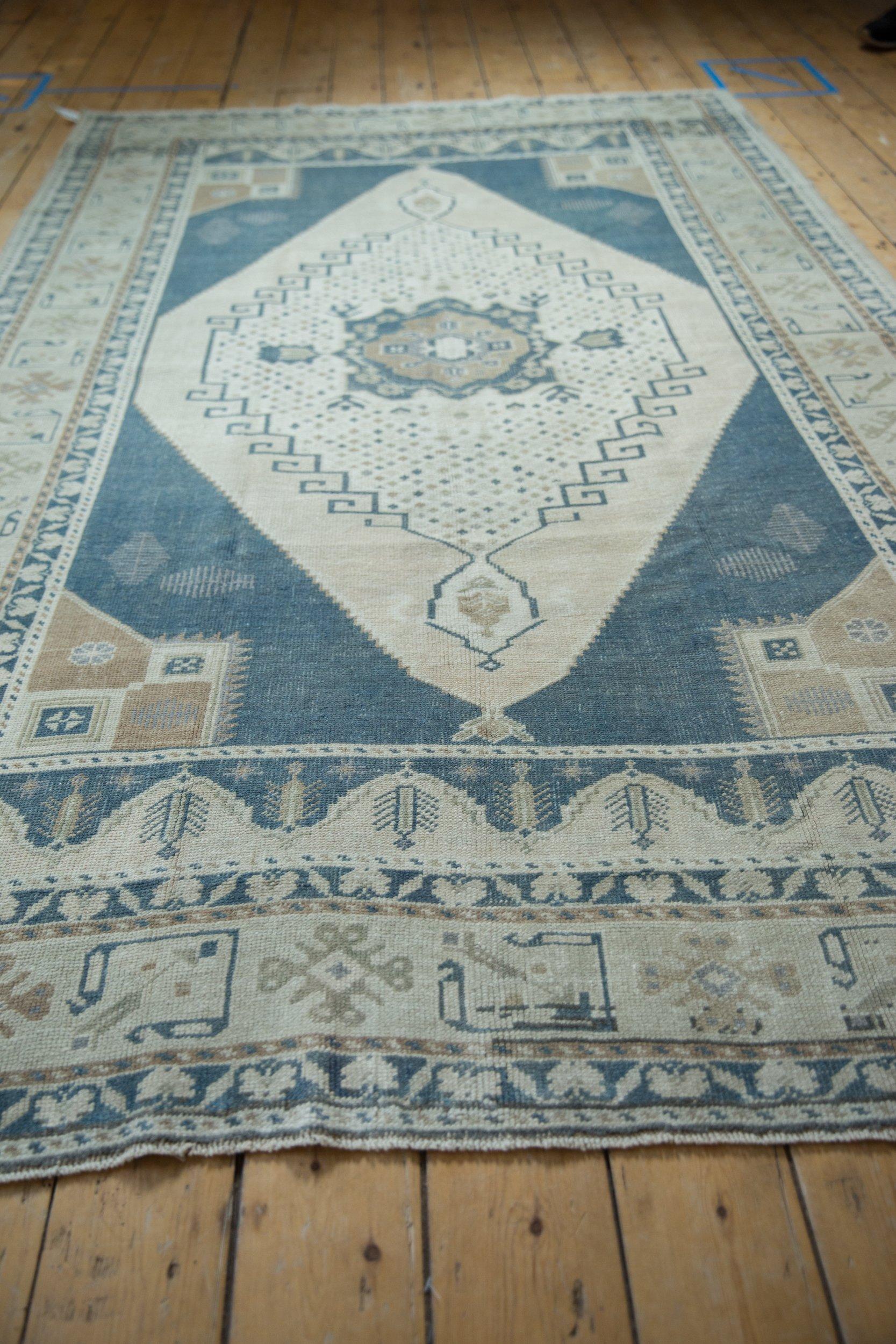Tappeto Oushak vintage invecchiato in vendita 1