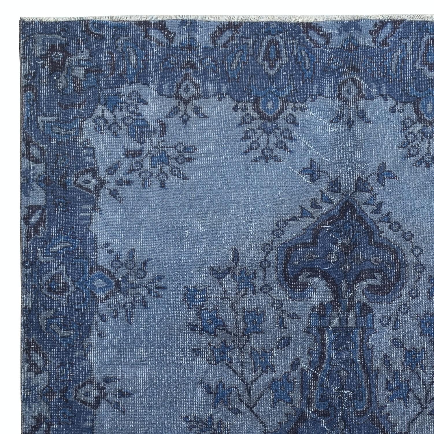 Hand-Knotted 5.5x9.6 Ft Modern Medallion Design Area Rug in Blue, Hand-knotted in Turkey For Sale